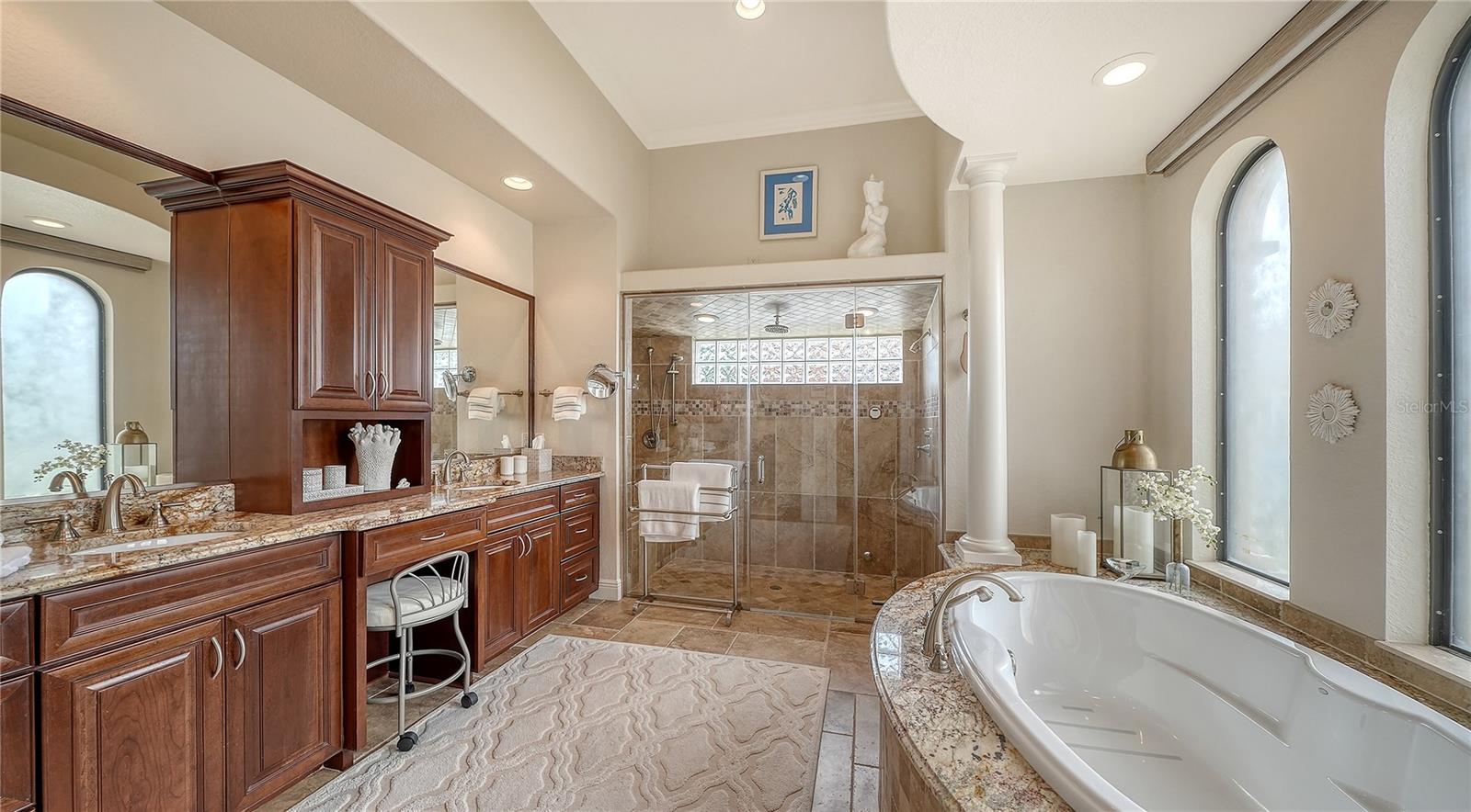 1630 ASSISI DR #18, SARASOTA, FL, 34231