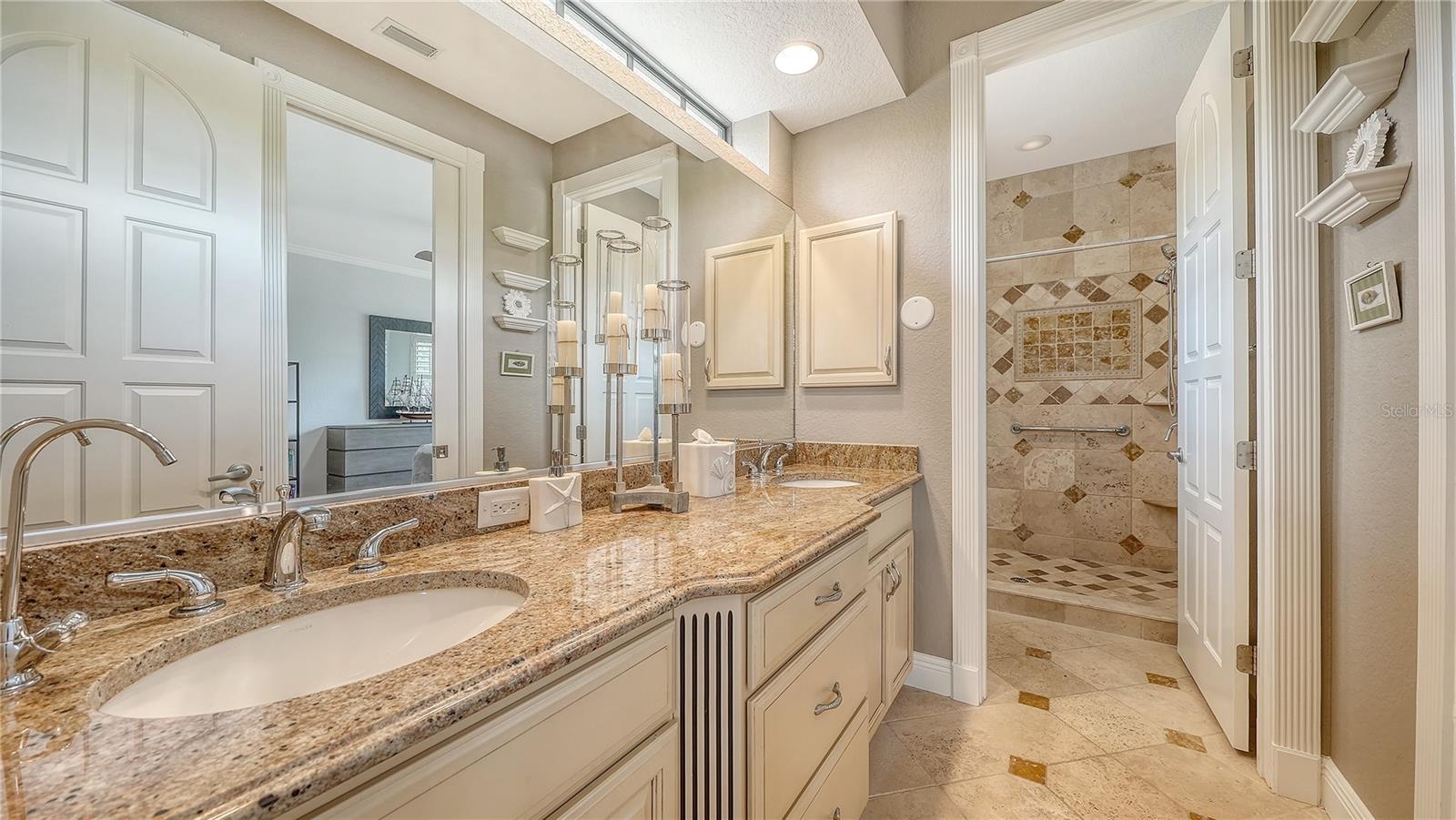 1630 ASSISI DR #18, SARASOTA, FL, 34231