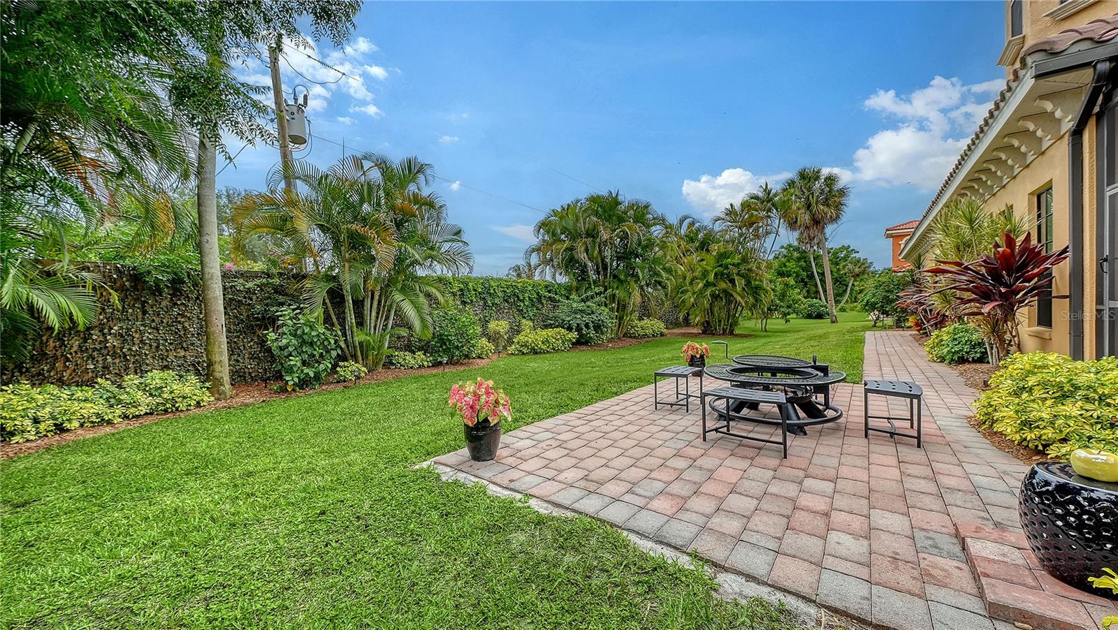 1630 ASSISI DR #18, SARASOTA, FL, 34231