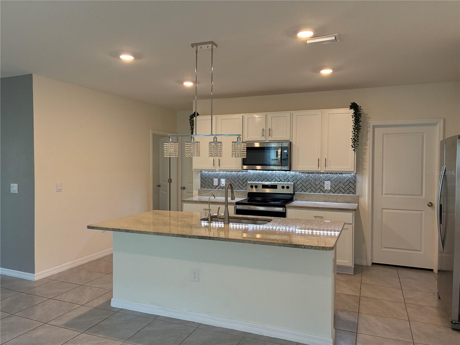 2755 COMMON FIG RUN, WESLEY CHAPEL, FL, 33543