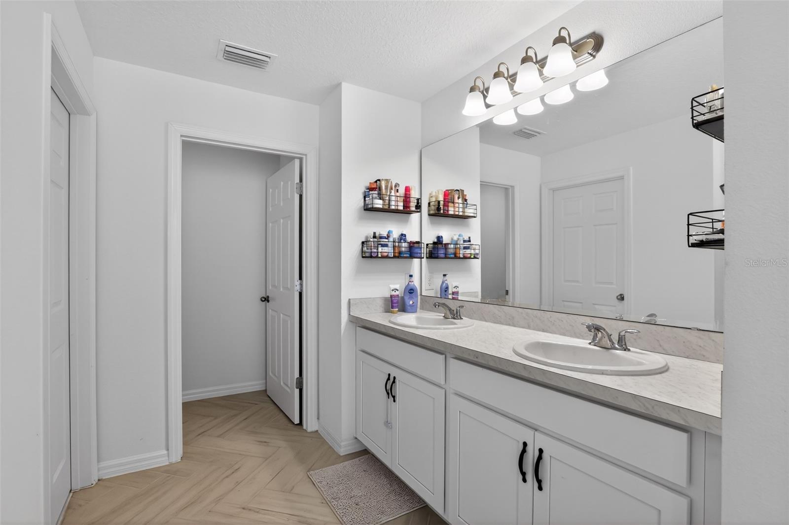 589 JUPITER BEACH RD, GROVELAND, FL, 34736