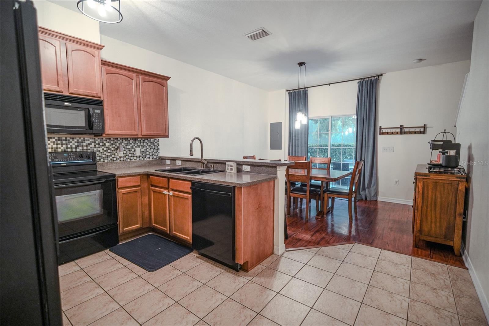1928 GREENWOOD VALLEY DR, PLANT CITY, FL, 33563