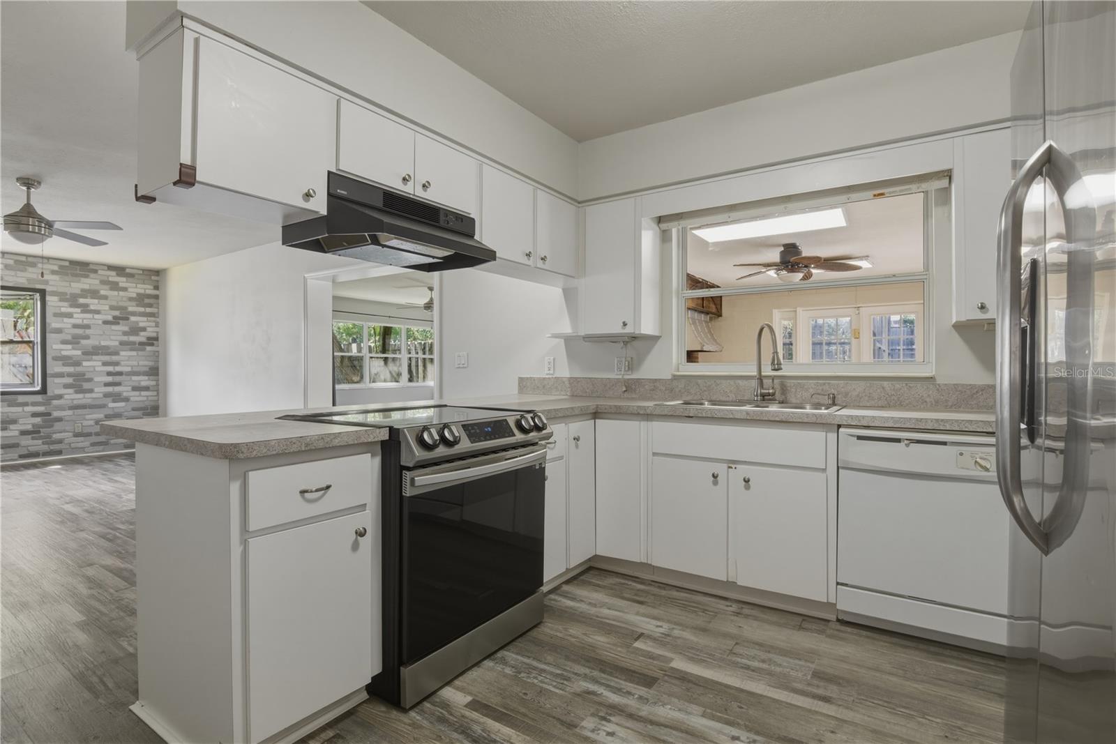1120 W MAGNOLIA ST, CLERMONT, FL, 34711