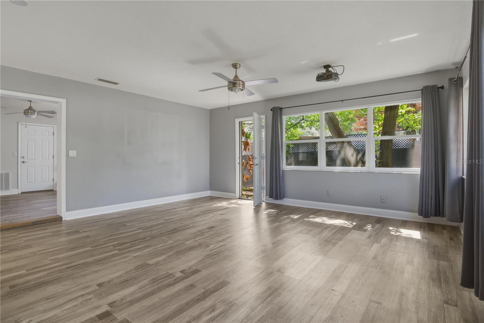 1120 W MAGNOLIA ST, CLERMONT, FL, 34711