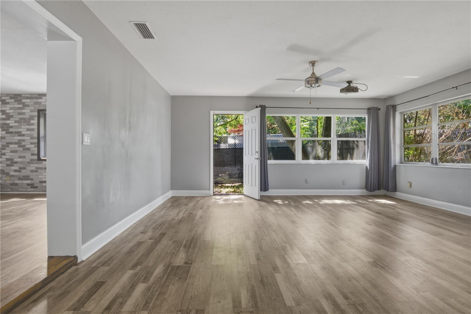 1120 W MAGNOLIA ST, CLERMONT, FL, 34711
