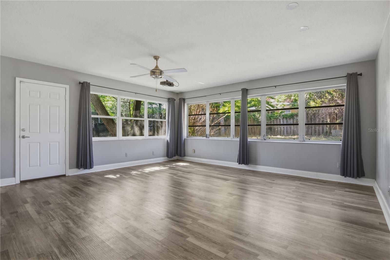 1120 W MAGNOLIA ST, CLERMONT, FL, 34711