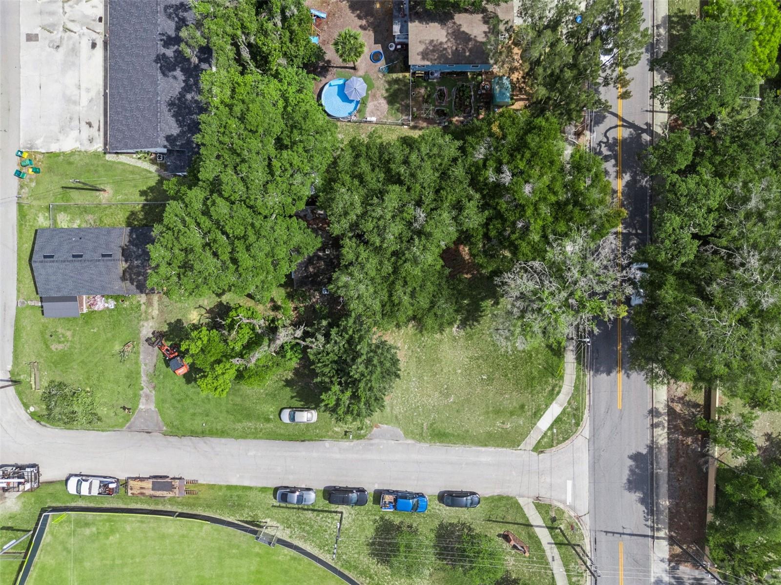 335 E WALTS AVE, DELAND, FL, 32724