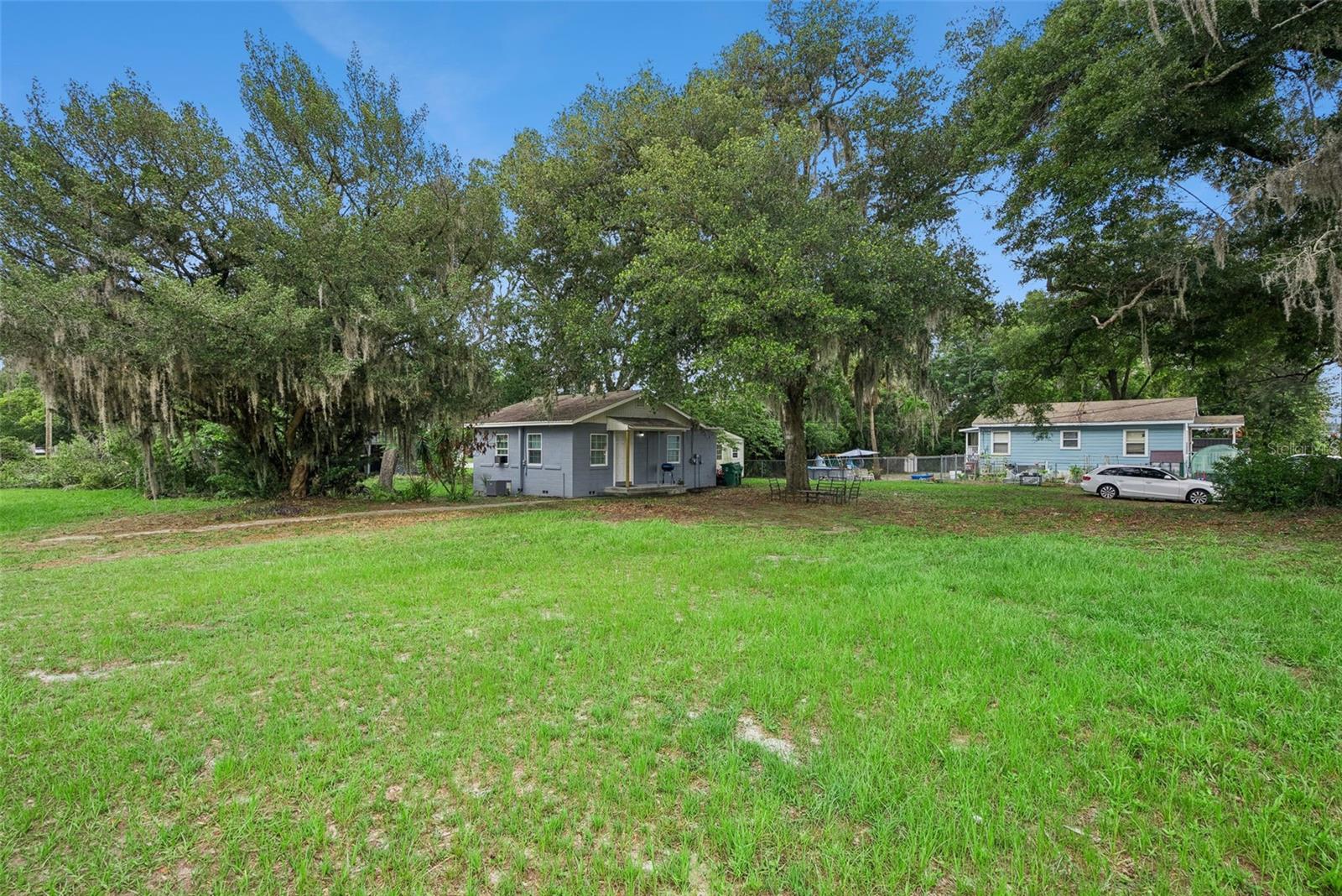 335 E WALTS AVE, DELAND, FL, 32724