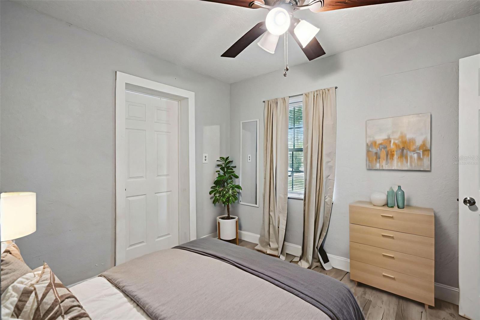 335 E WALTS AVE, DELAND, FL, 32724