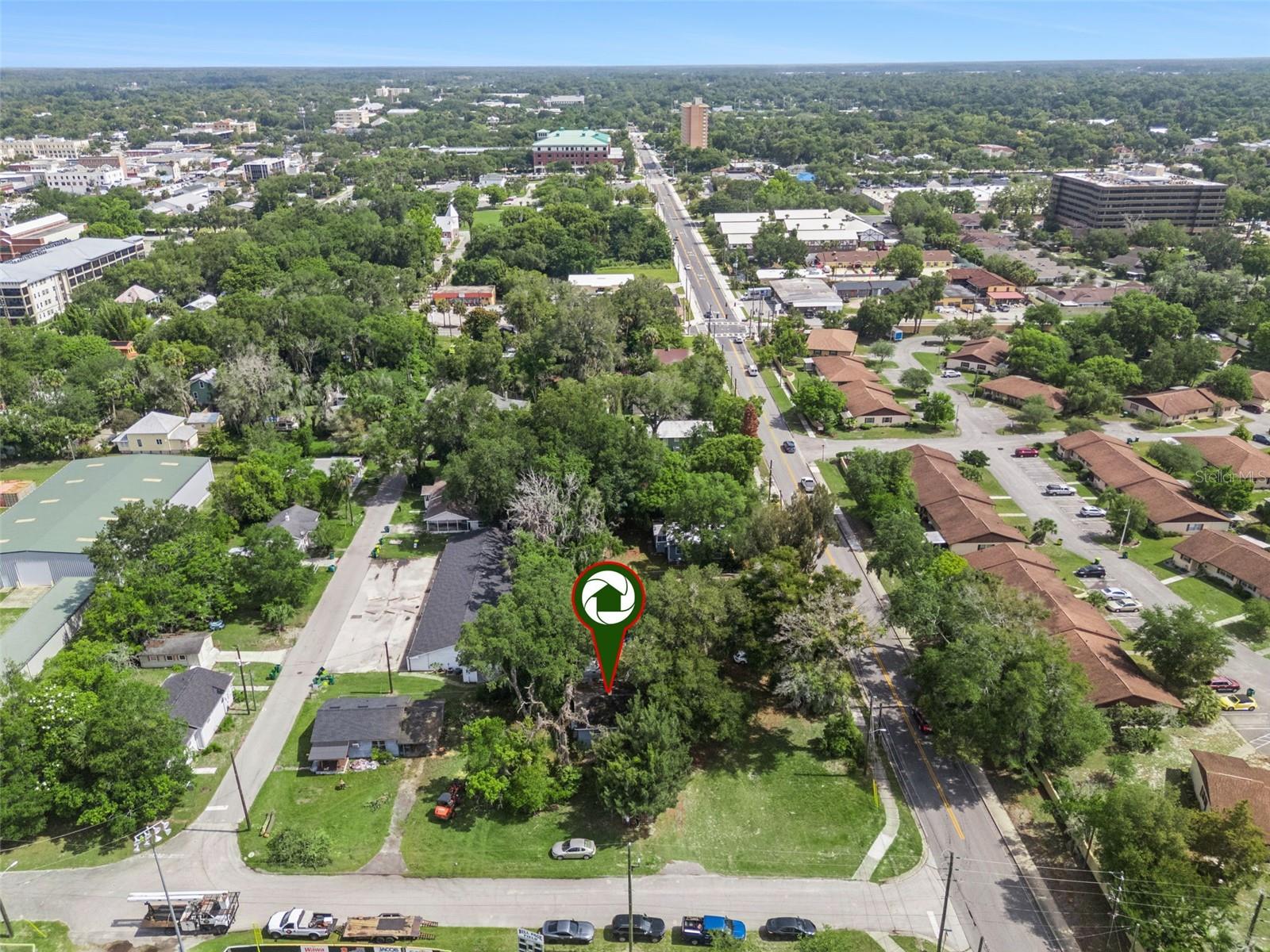 335 E WALTS AVE, DELAND, FL, 32724
