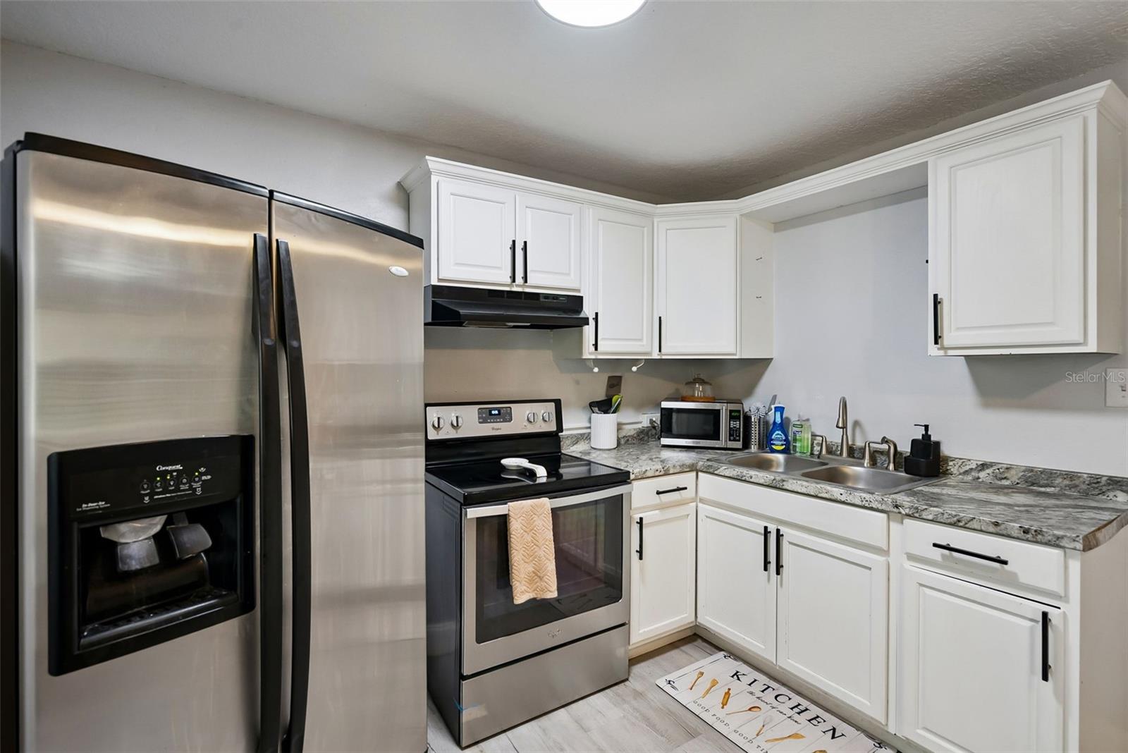 335 E WALTS AVE, DELAND, FL, 32724