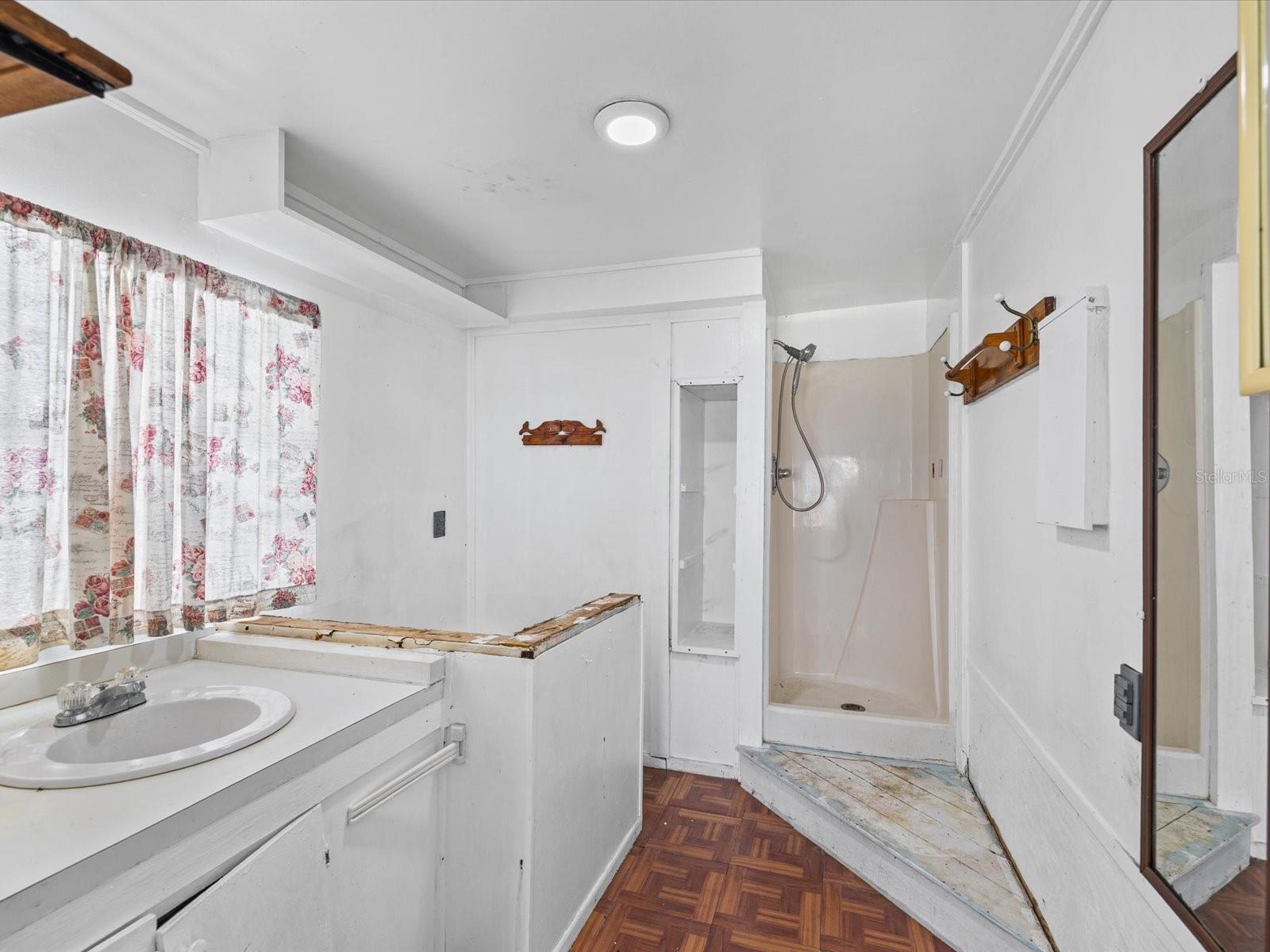 6150 ISLAND DR, WEEKI WACHEE, FL, 34607