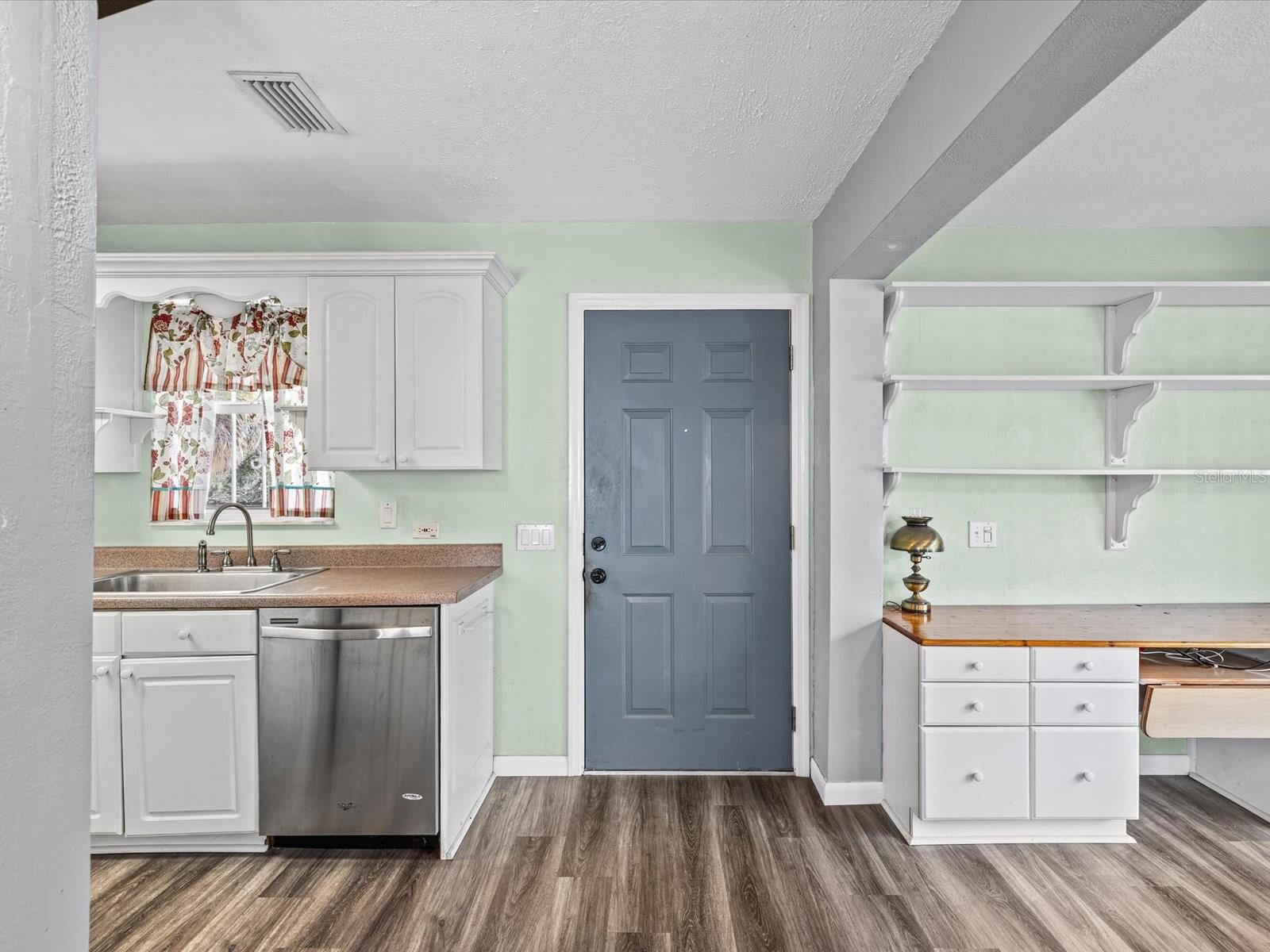 6150 ISLAND DR, WEEKI WACHEE, FL, 34607