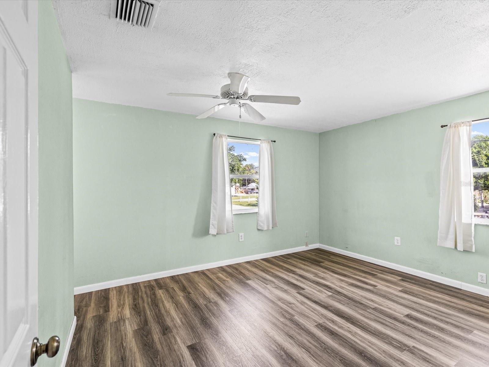 6150 ISLAND DR, WEEKI WACHEE, FL, 34607