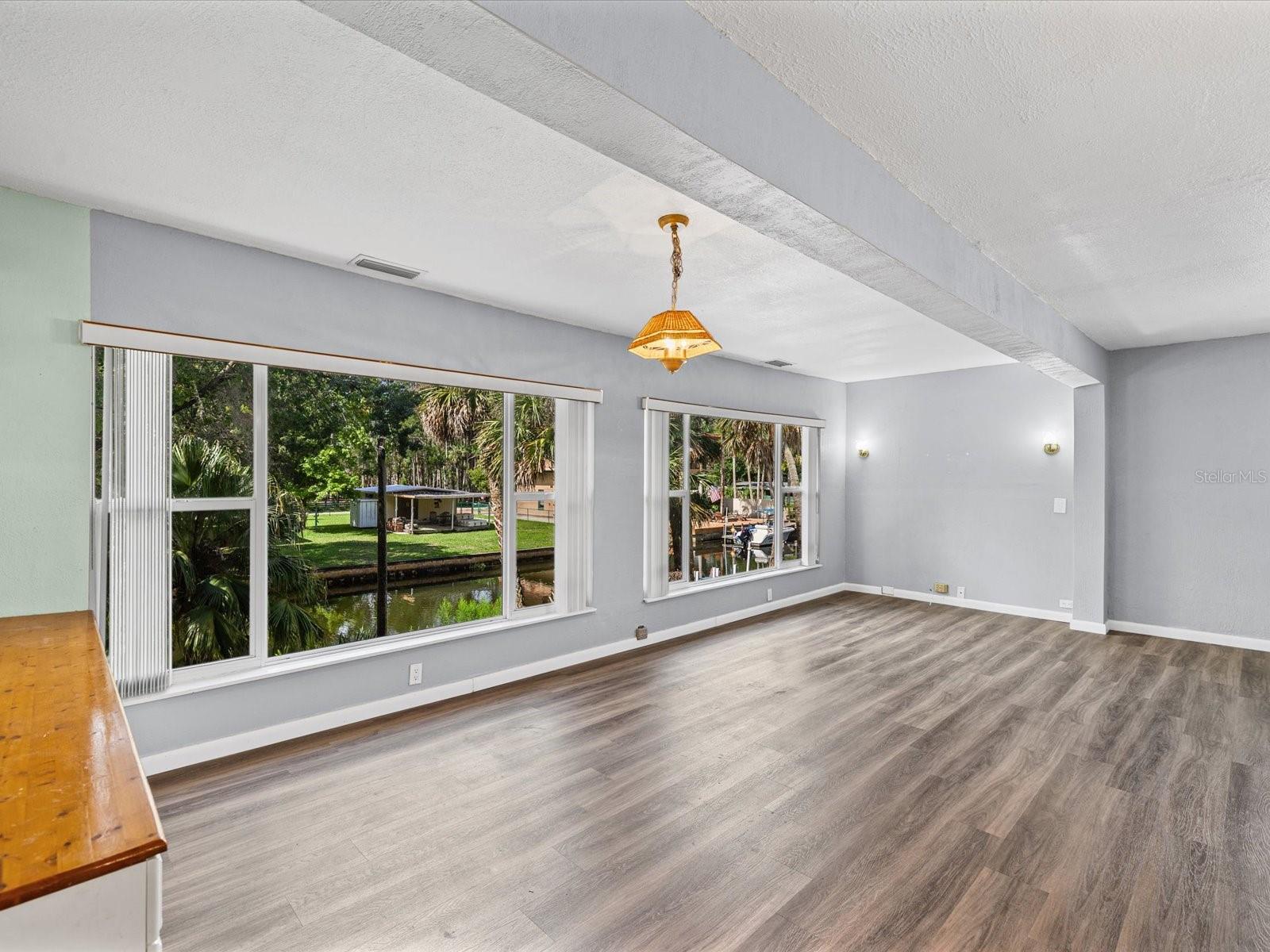 6150 ISLAND DR, WEEKI WACHEE, FL, 34607
