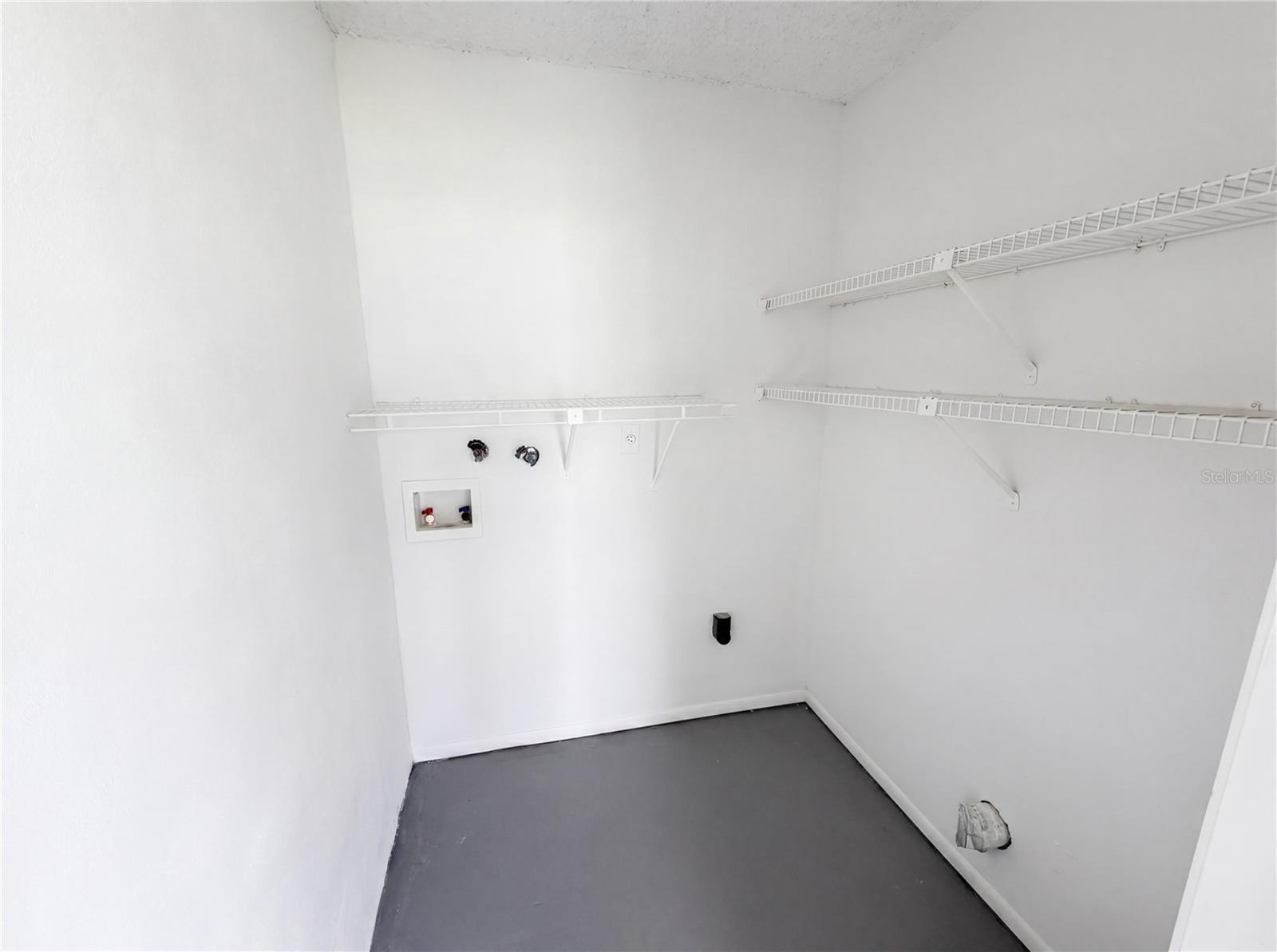 LAKEVIEW CONDO 03, ORLANDO, FL, 32822
