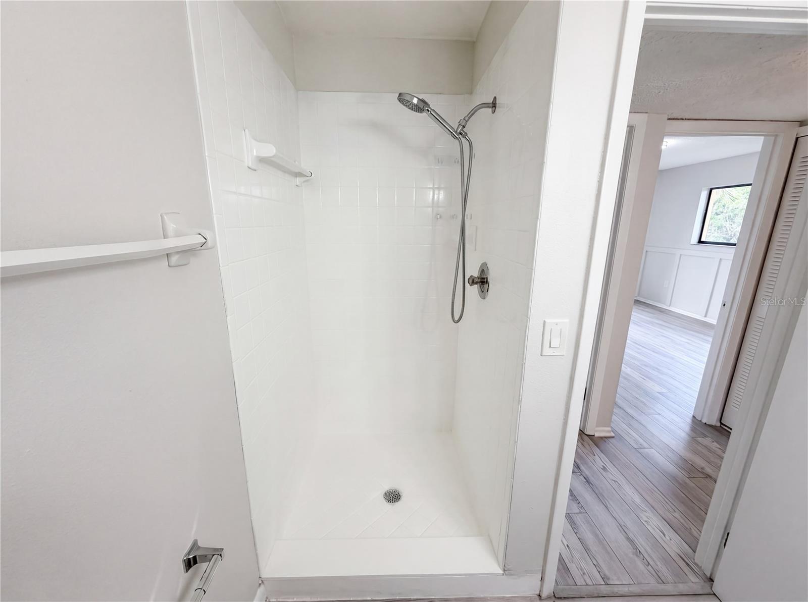 LAKEVIEW CONDO 03, ORLANDO, FL, 32822