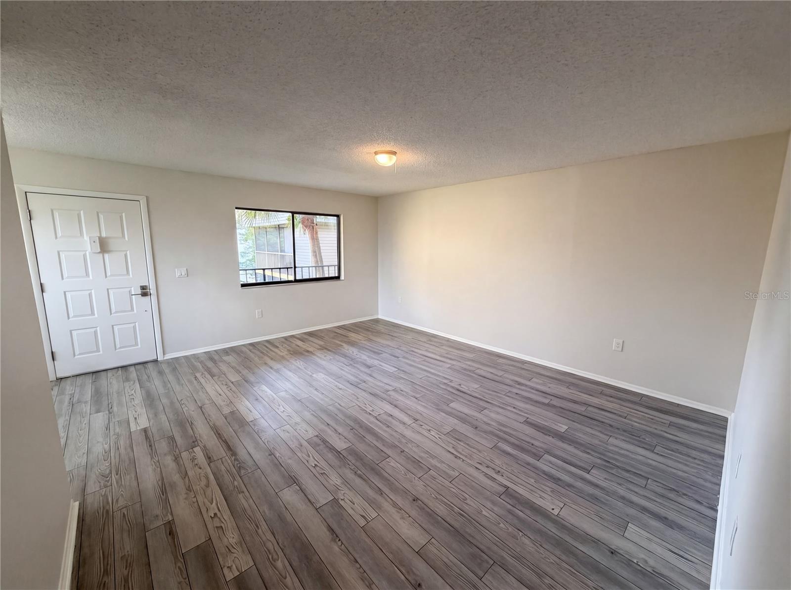 LAKEVIEW CONDO 03, ORLANDO, FL, 32822