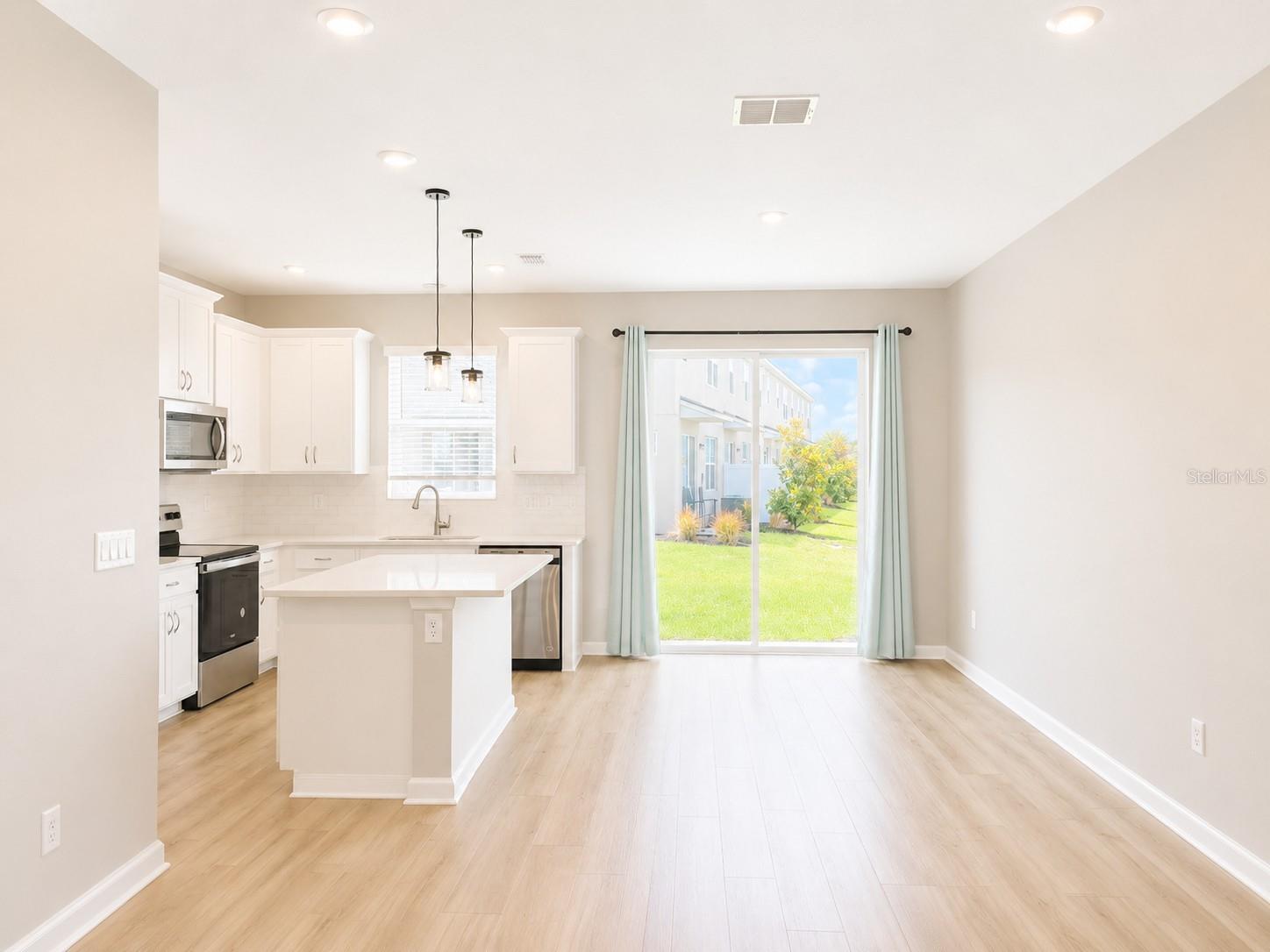 1043 SPRING PALM LOOP, ORLANDO, FL, 32828