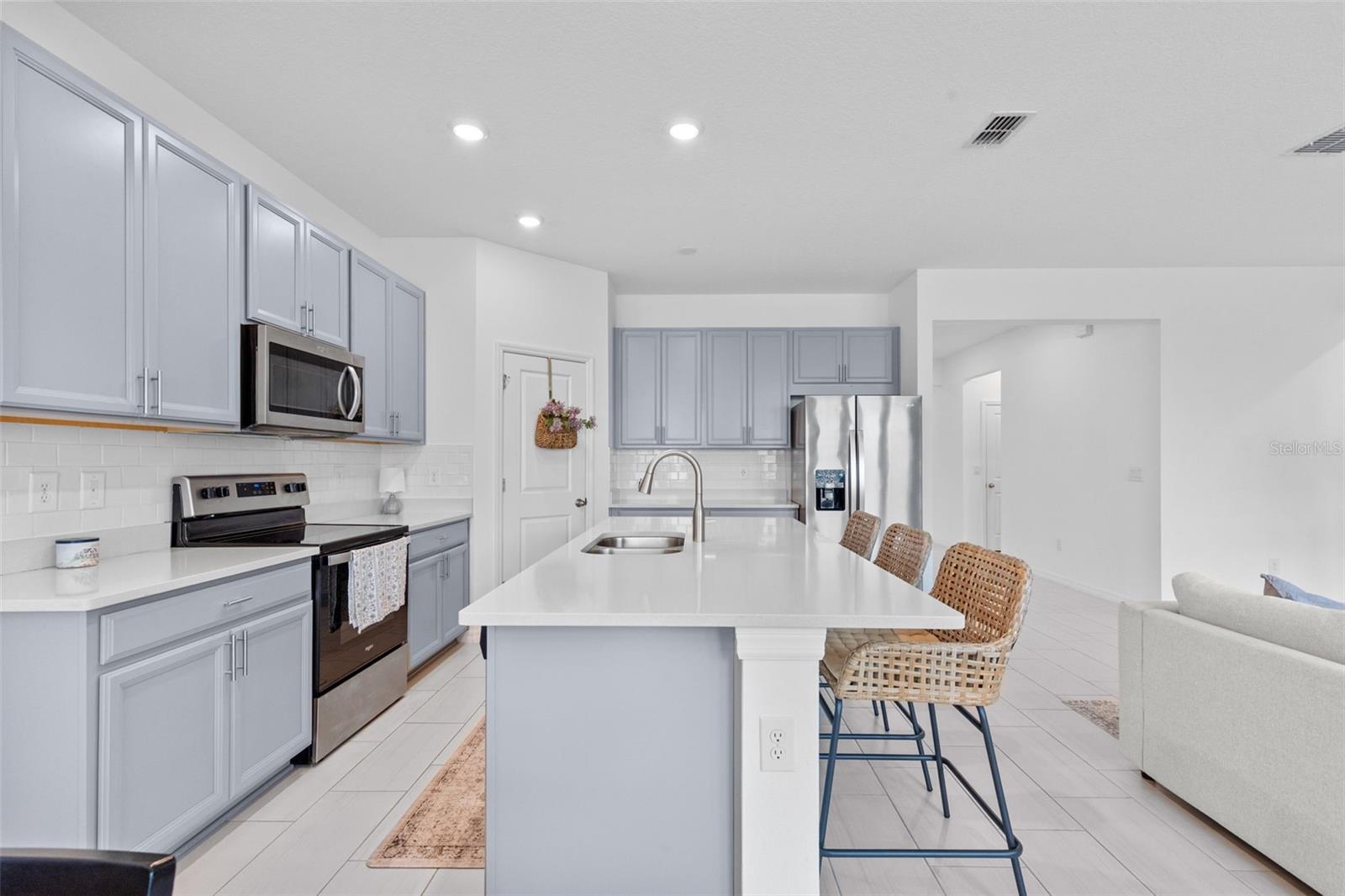 11832 CLARE HILL AVE, RIVERVIEW, FL, 33579