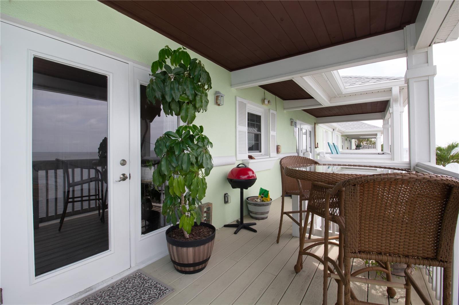 5282 BEACH DR SE #APT D, ST PETERSBURG, FL, 33705