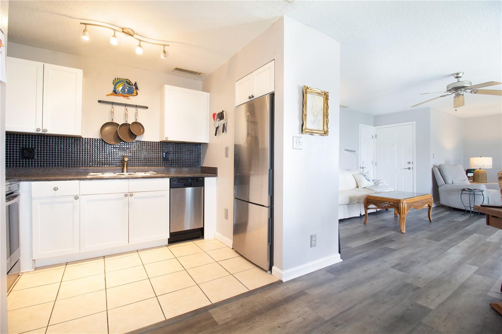 5282 BEACH DR SE #APT D, ST PETERSBURG, FL, 33705