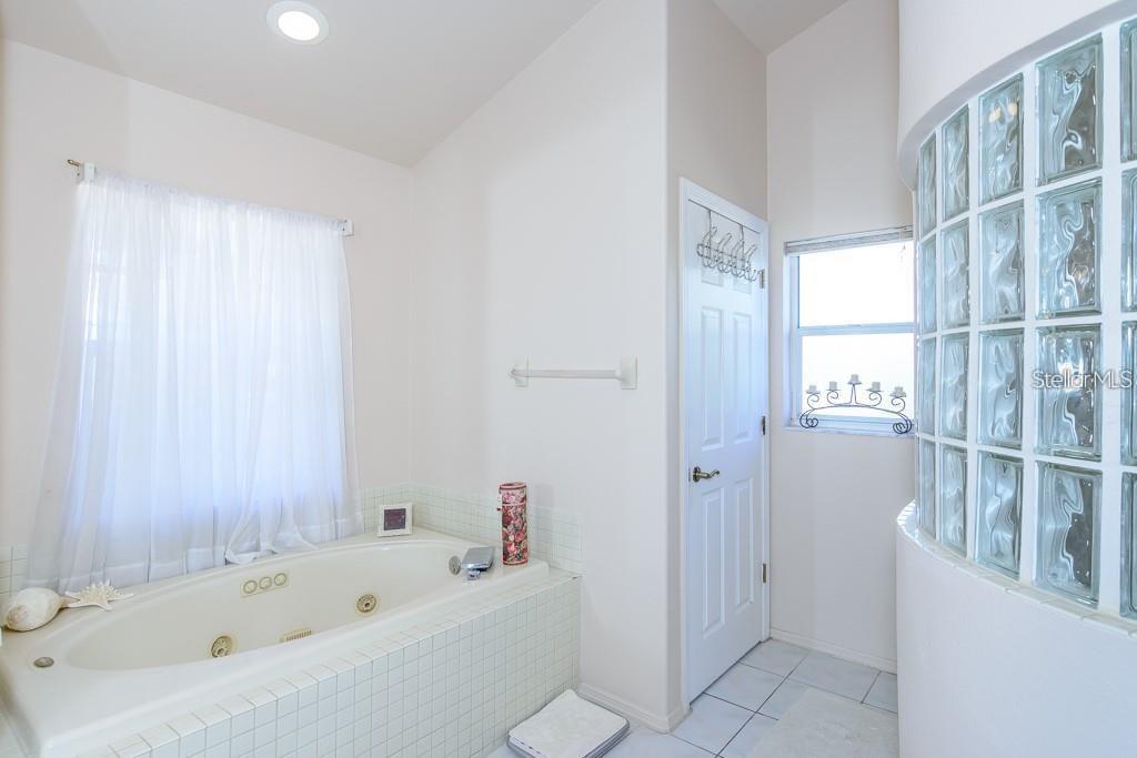 901 WESTWINDS BLVD, TARPON SPRINGS, FL, 34689