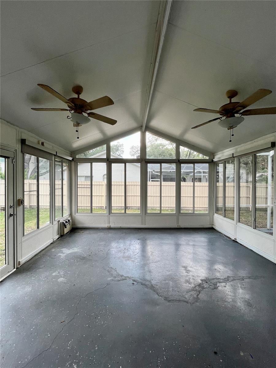 9318 HERITAGE OAK CT, TAMPA, FL, 33647
