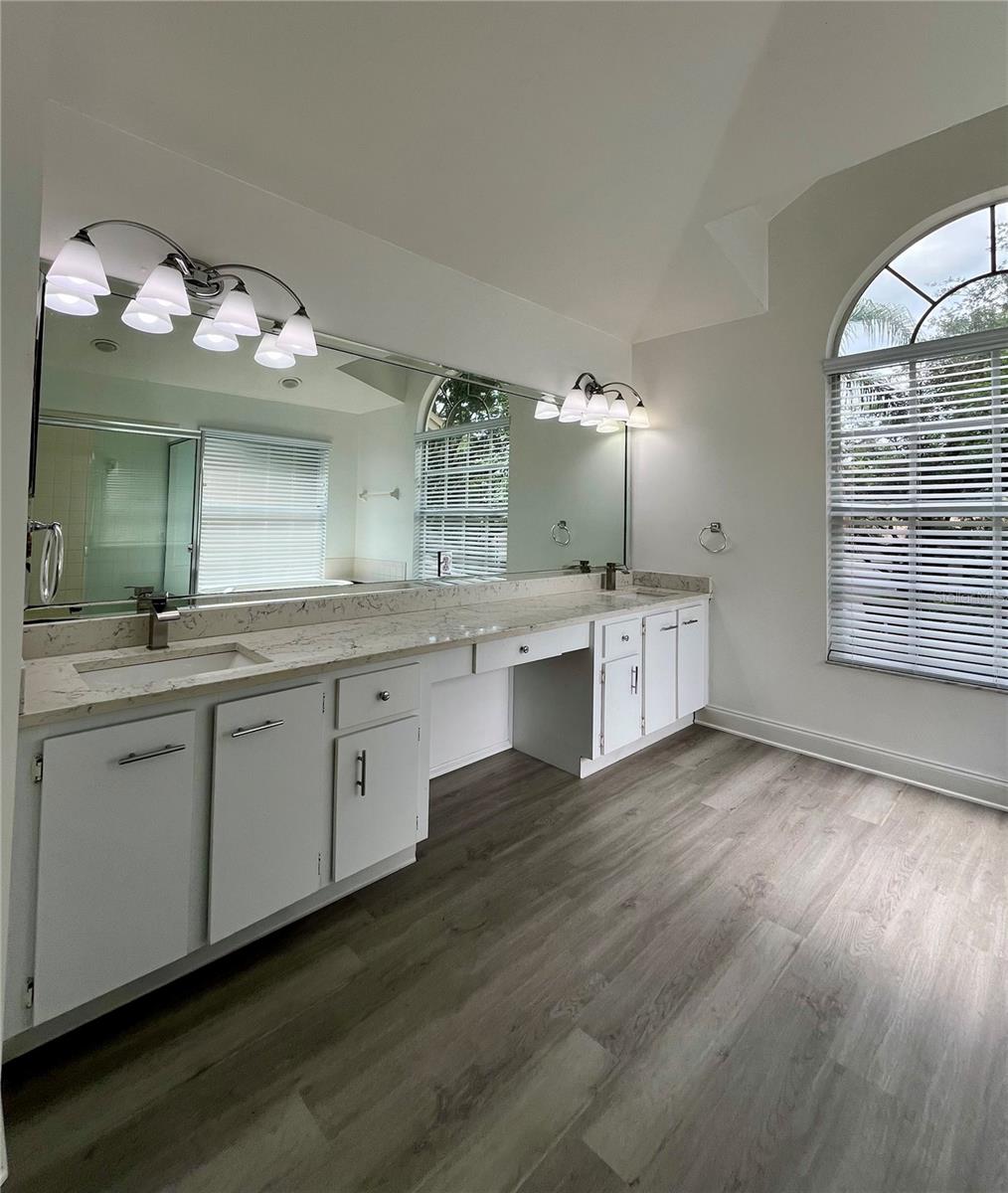 9318 HERITAGE OAK CT, TAMPA, FL, 33647