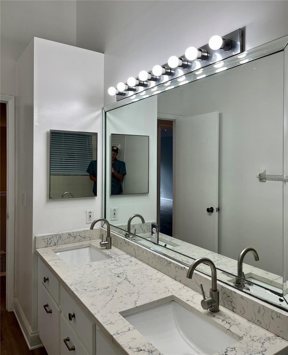 9318 HERITAGE OAK CT, TAMPA, FL, 33647