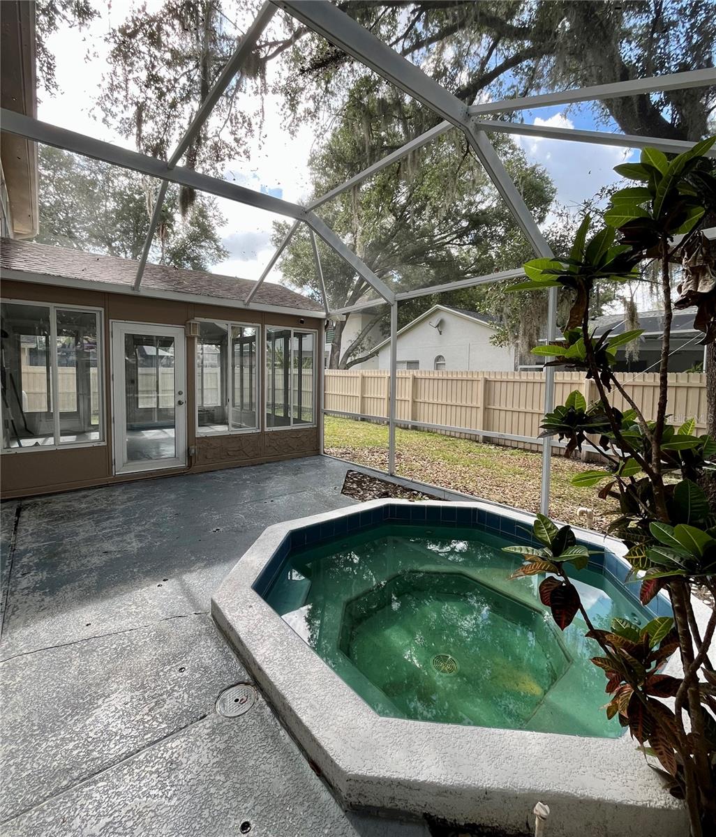 9318 HERITAGE OAK CT, TAMPA, FL, 33647