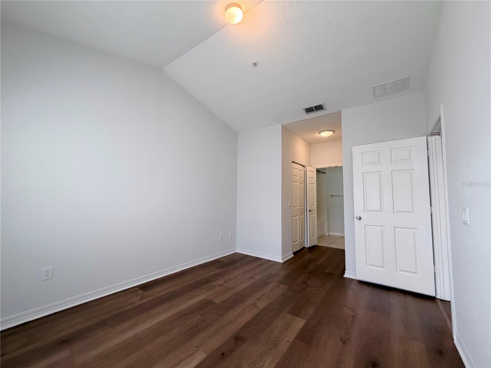 2334 GRAND CENTRAL PKWY #17, ORLANDO, FL, 32839