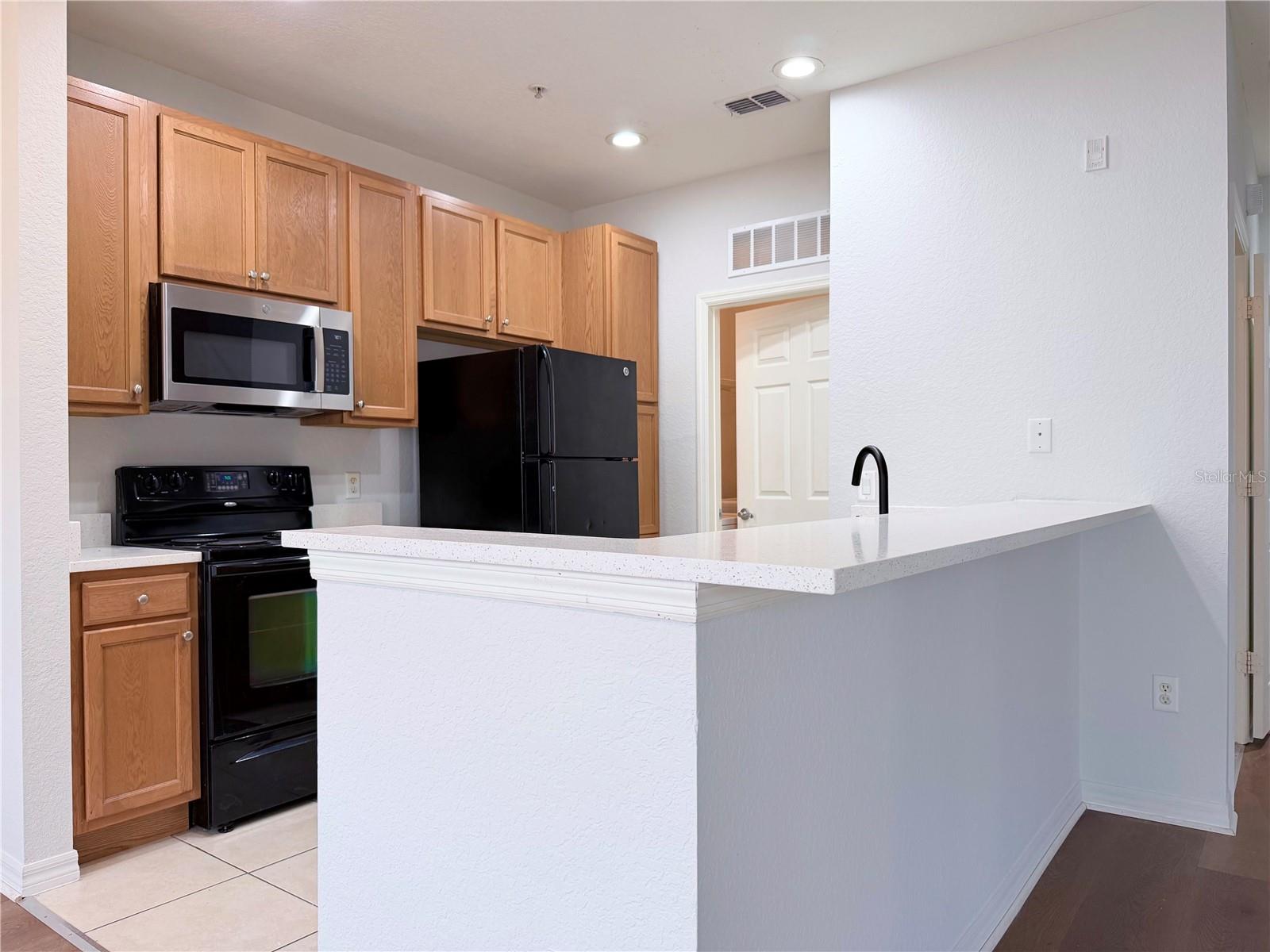 2334 GRAND CENTRAL PKWY #17, ORLANDO, FL, 32839