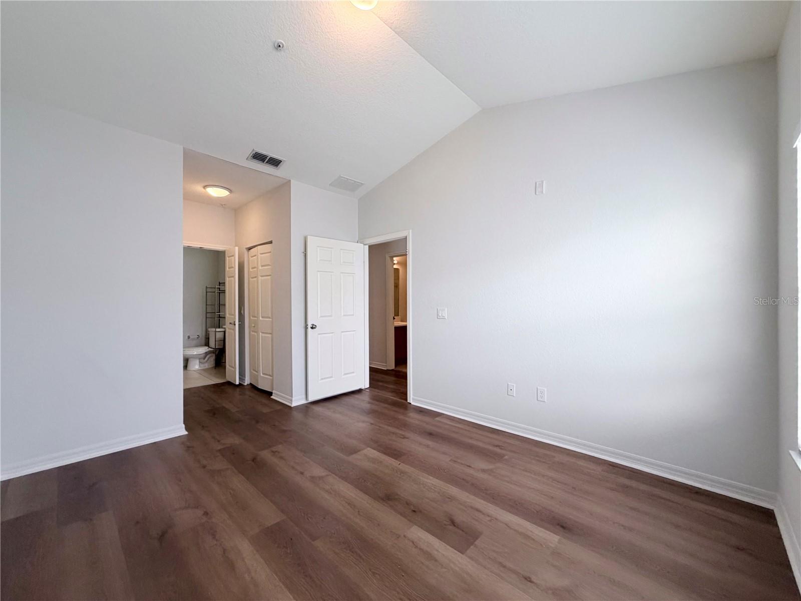 2334 GRAND CENTRAL PKWY #17, ORLANDO, FL, 32839
