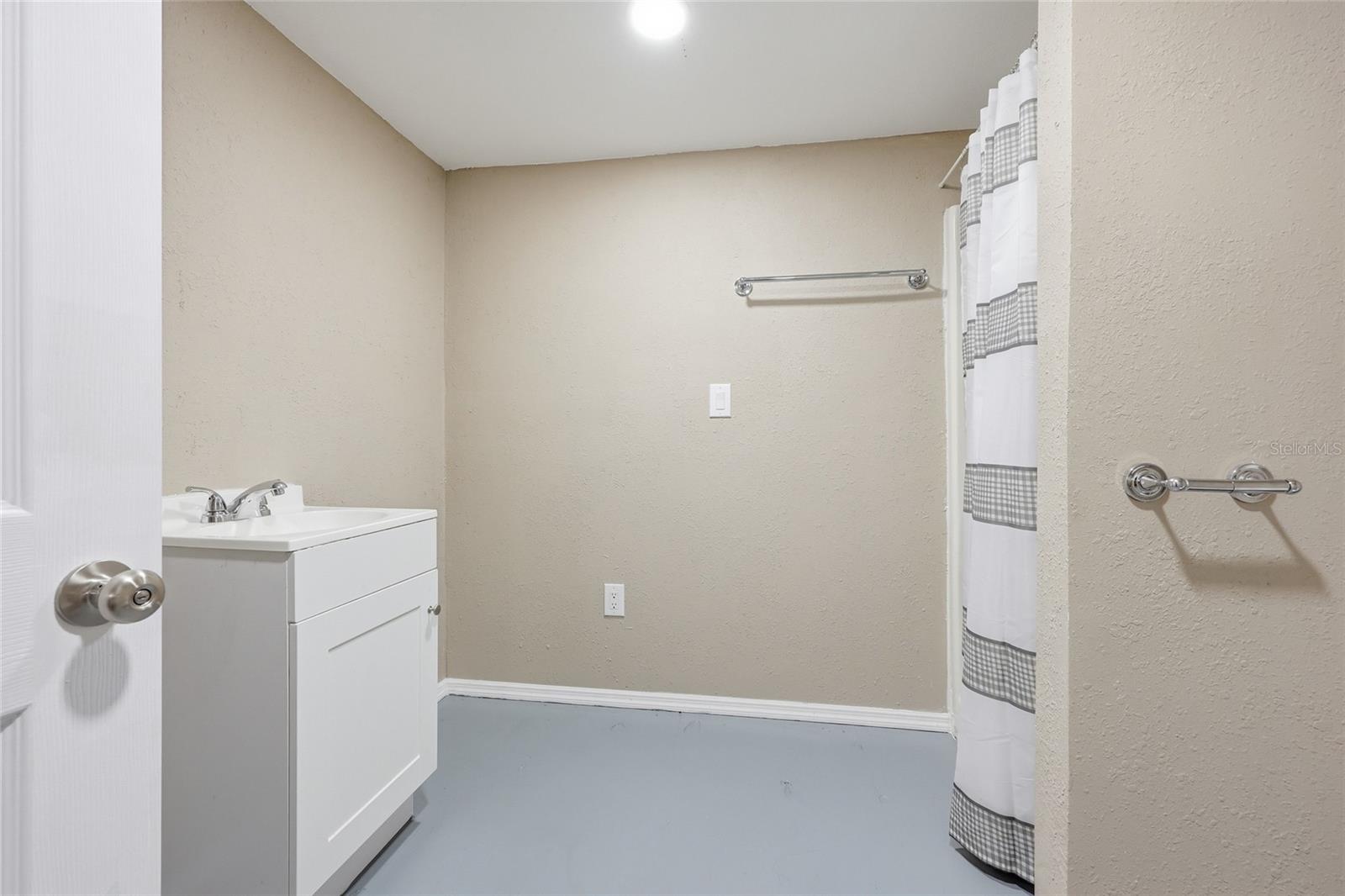 12471 SW TUSTENUGGEE AVE, FORT WHITE, FL, 32038