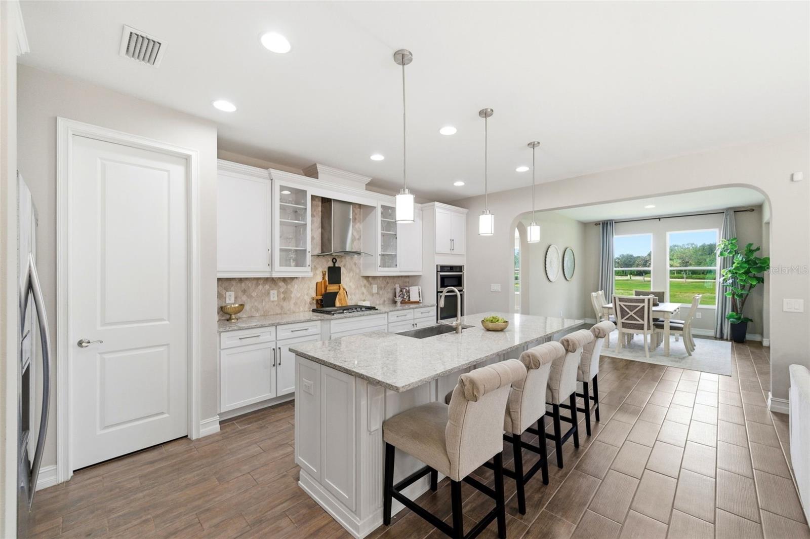28930 REVARO LN, WESLEY CHAPEL, FL, 33543
