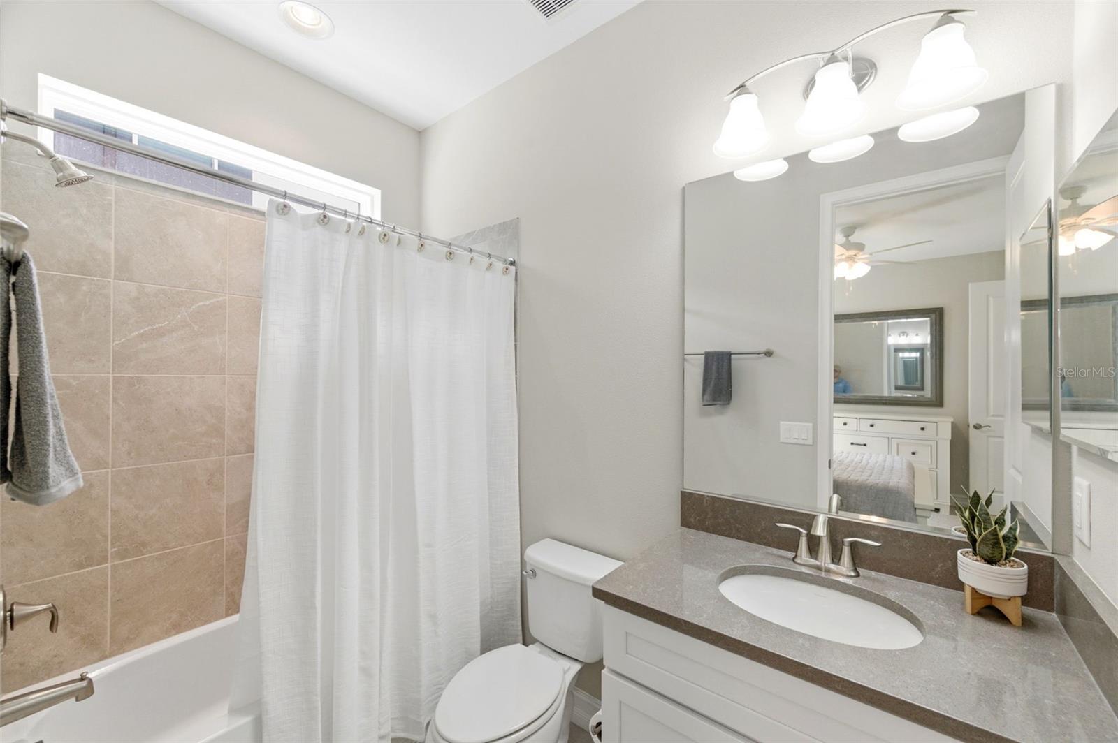 28930 REVARO LN, WESLEY CHAPEL, FL, 33543
