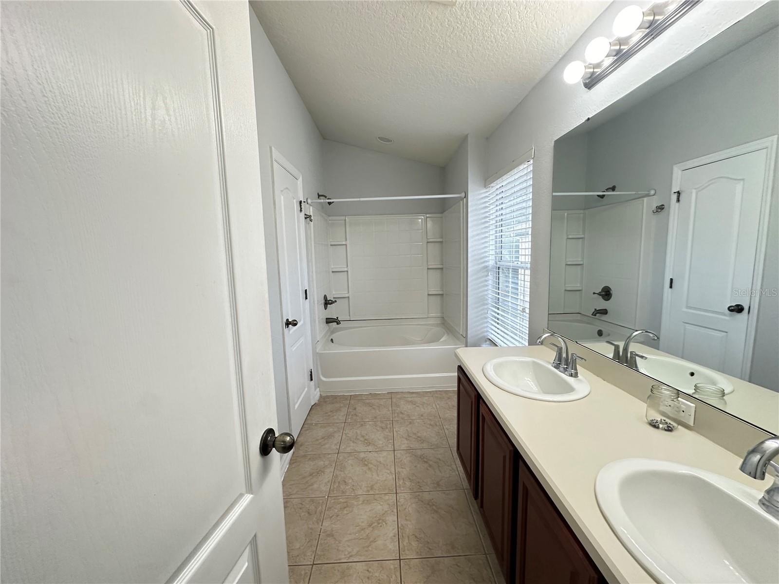 6768 BREEZY PALM DR, RIVERVIEW, FL, 33578
