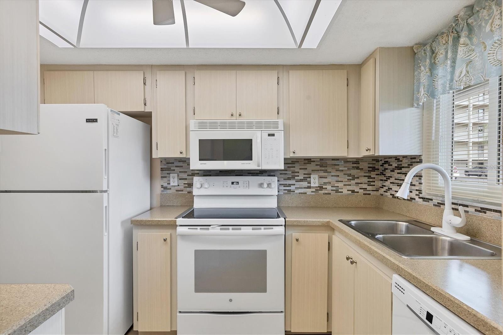 3532 LAKE BAYSHORE DR #K117, BRADENTON, FL, 34205