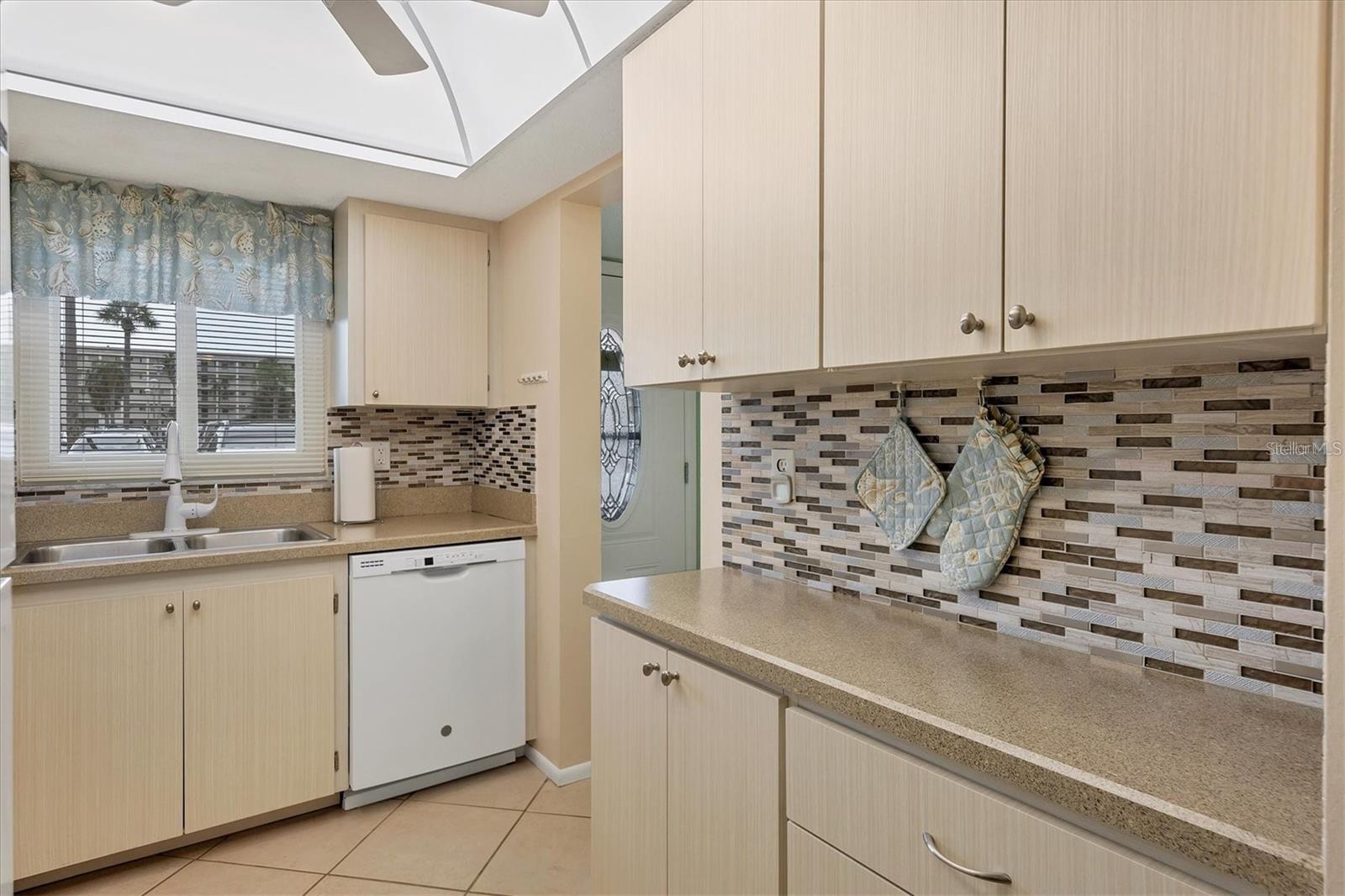 3532 LAKE BAYSHORE DR #K117, BRADENTON, FL, 34205