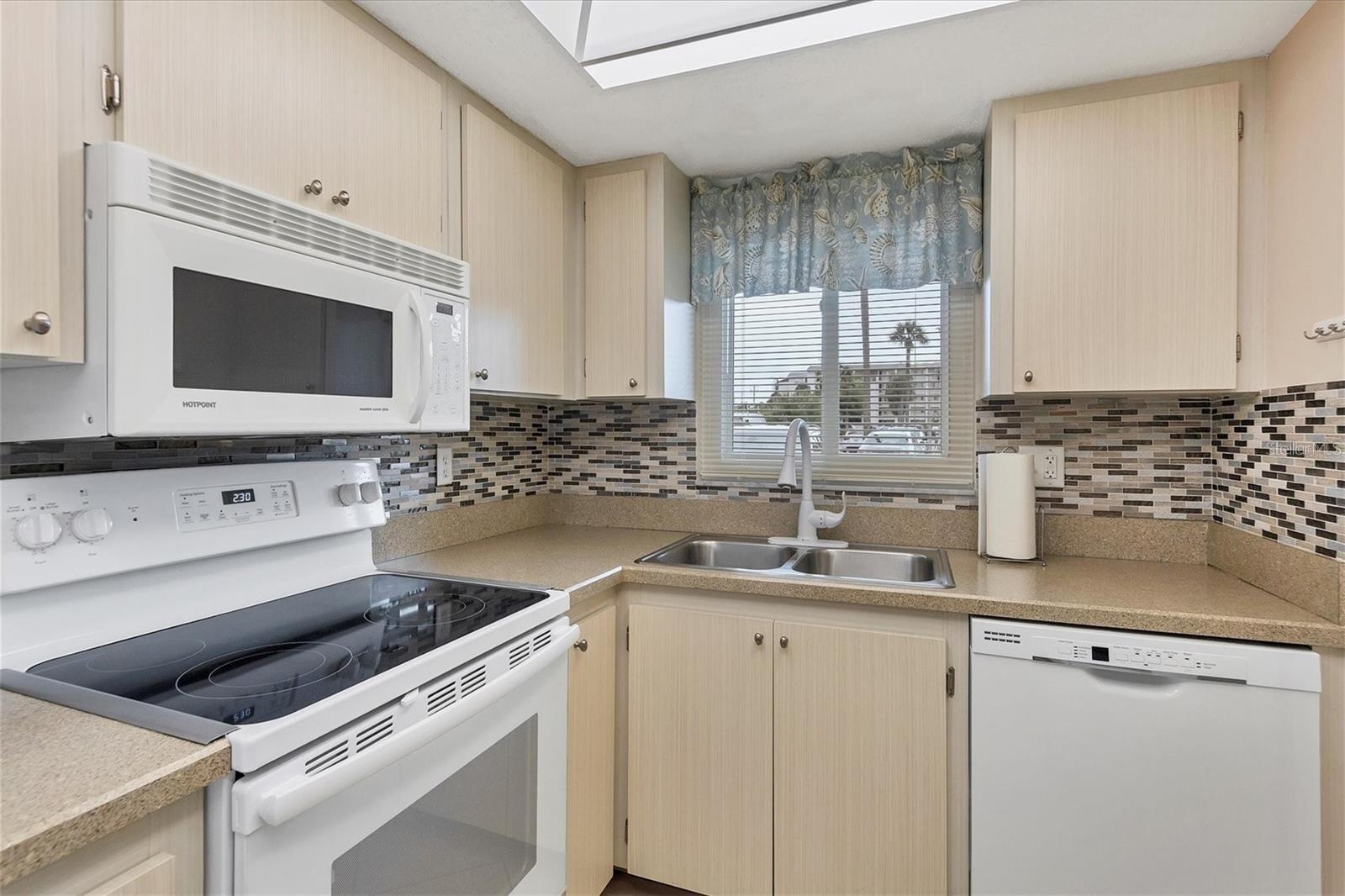 3532 LAKE BAYSHORE DR #K117, BRADENTON, FL, 34205