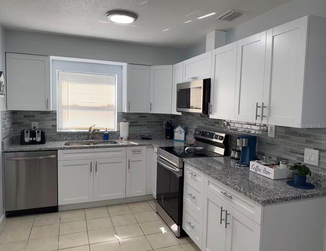 7316 WILLOW PARK DR, TAMPA, FL, 33637