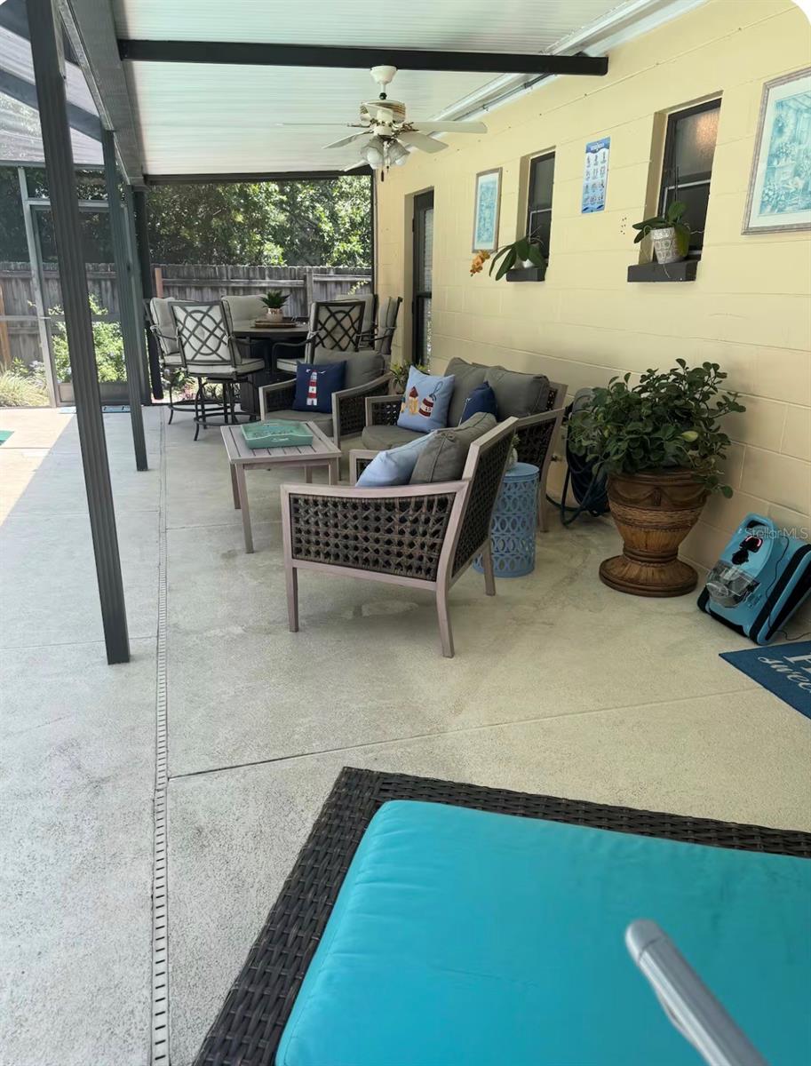 7316 WILLOW PARK DR, TAMPA, FL, 33637