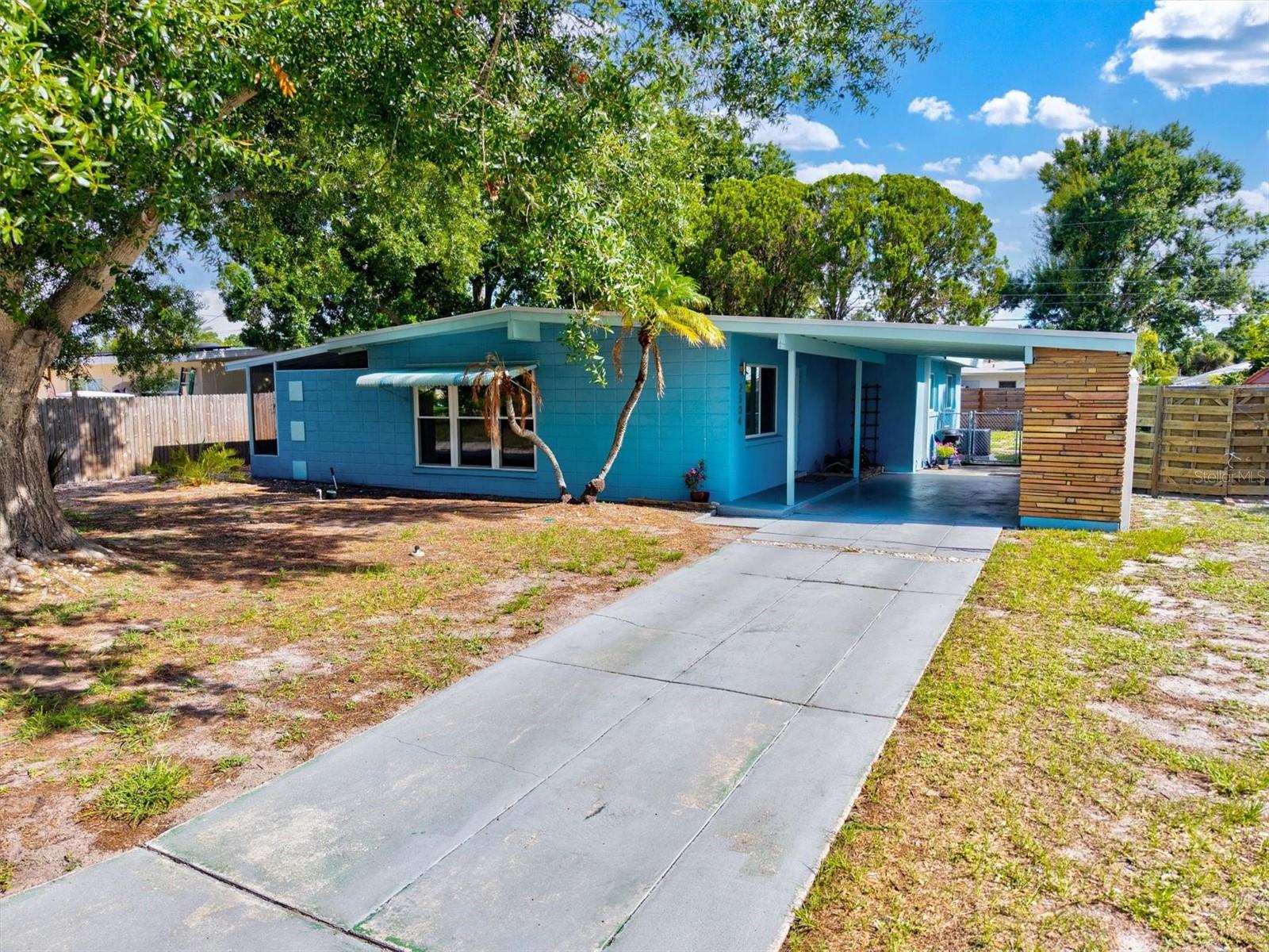 2504 N RADCLIFFE PL, BRADENTON, FL, 34207