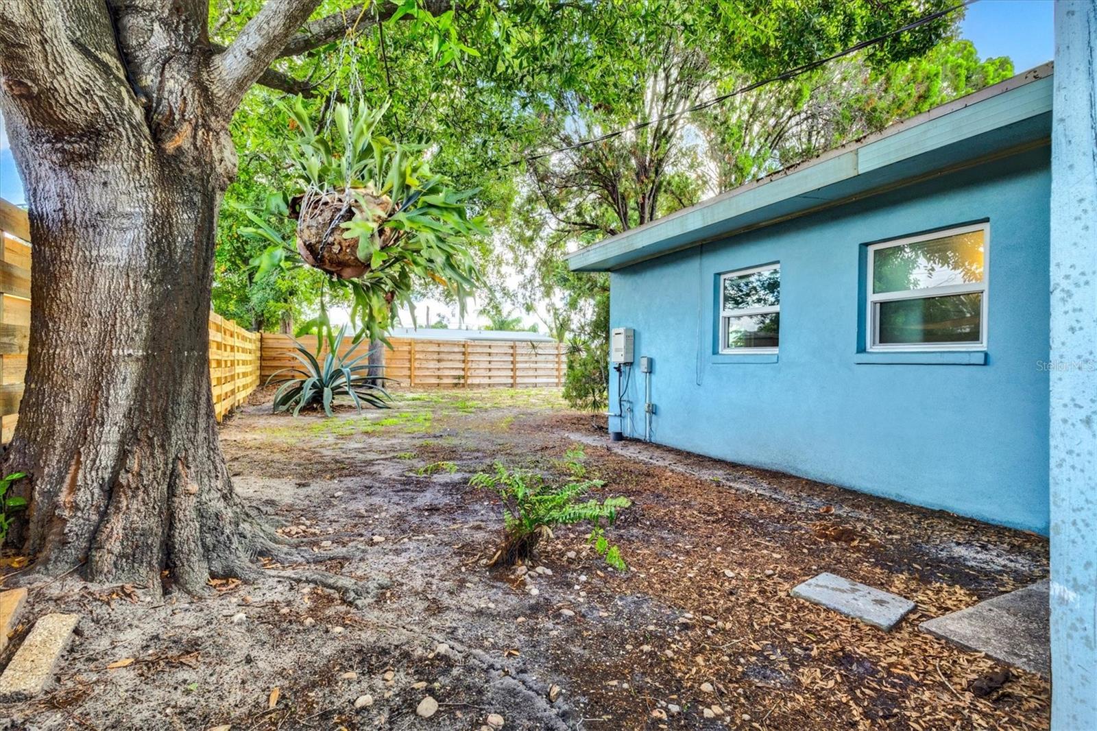 2504 N RADCLIFFE PL, BRADENTON, FL, 34207