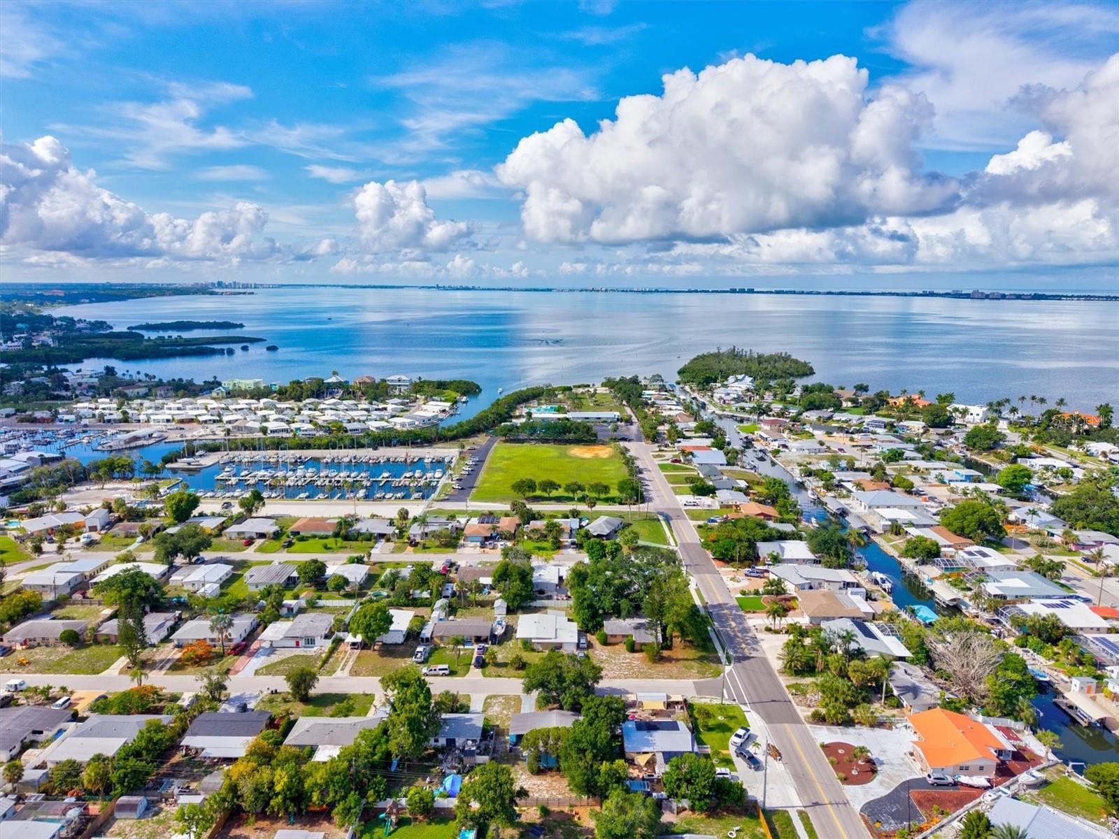 2504 N RADCLIFFE PL, BRADENTON, FL, 34207