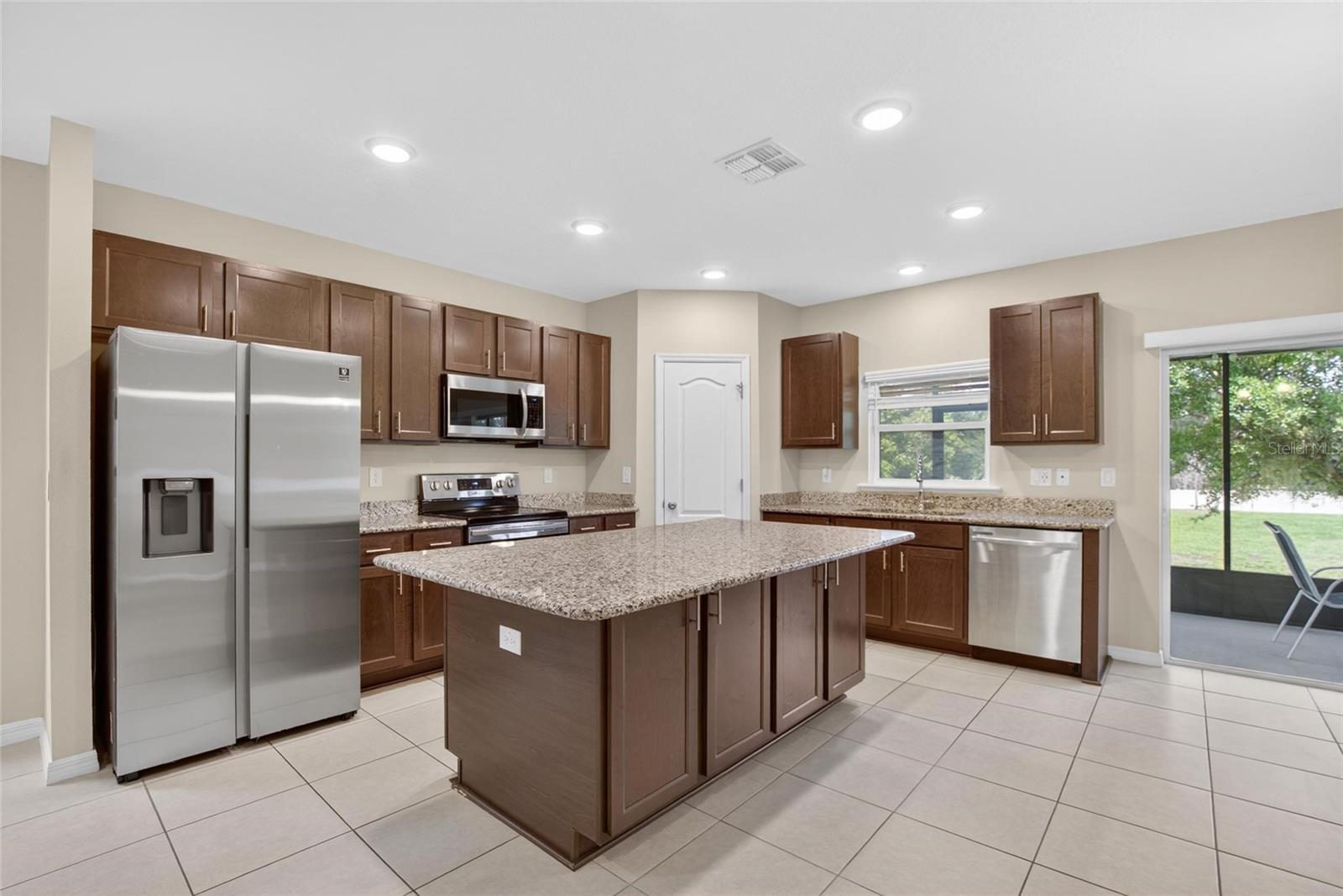 4718 SPATTER DOCK ST, TAMPA, FL, 33610