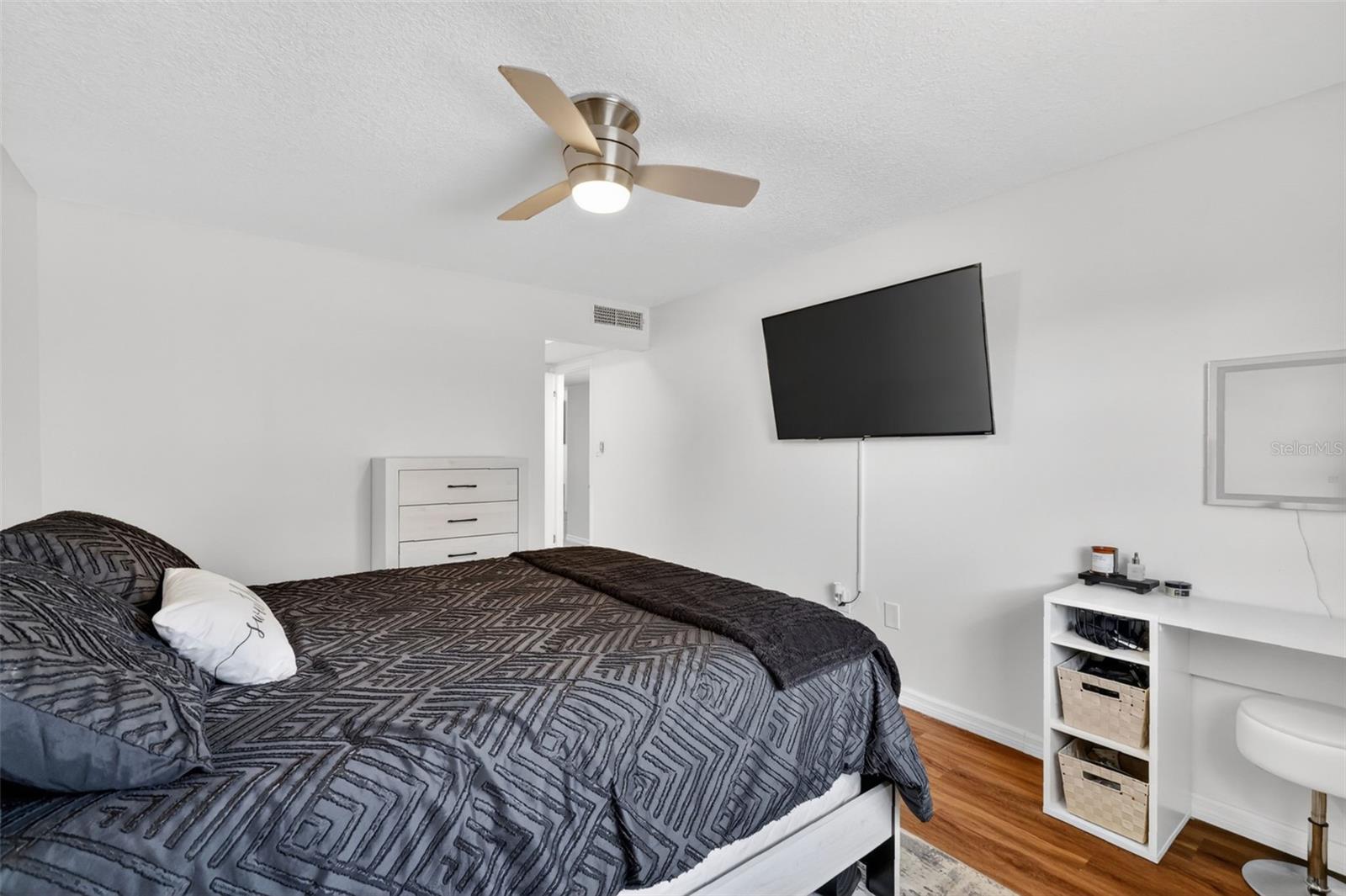 1112 W MAIN ST #E7, LEESBURG, FL, 34748