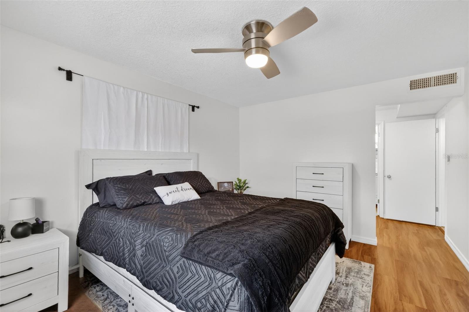1112 W MAIN ST #E7, LEESBURG, FL, 34748
