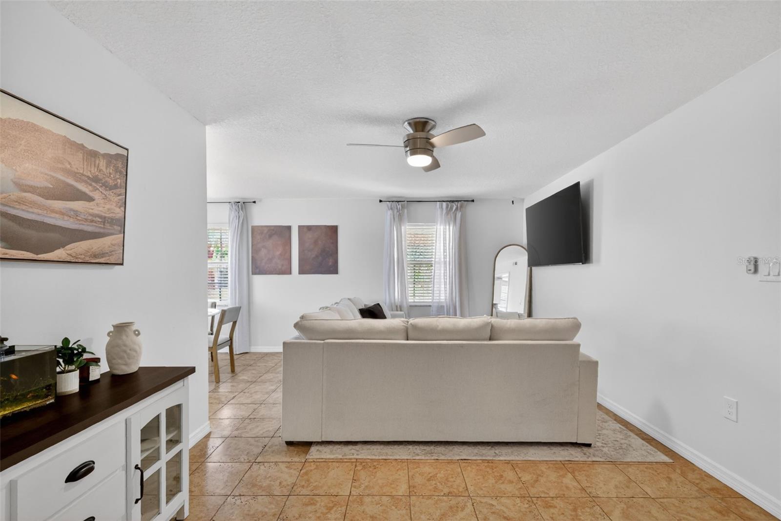 1112 W MAIN ST #E7, LEESBURG, FL, 34748